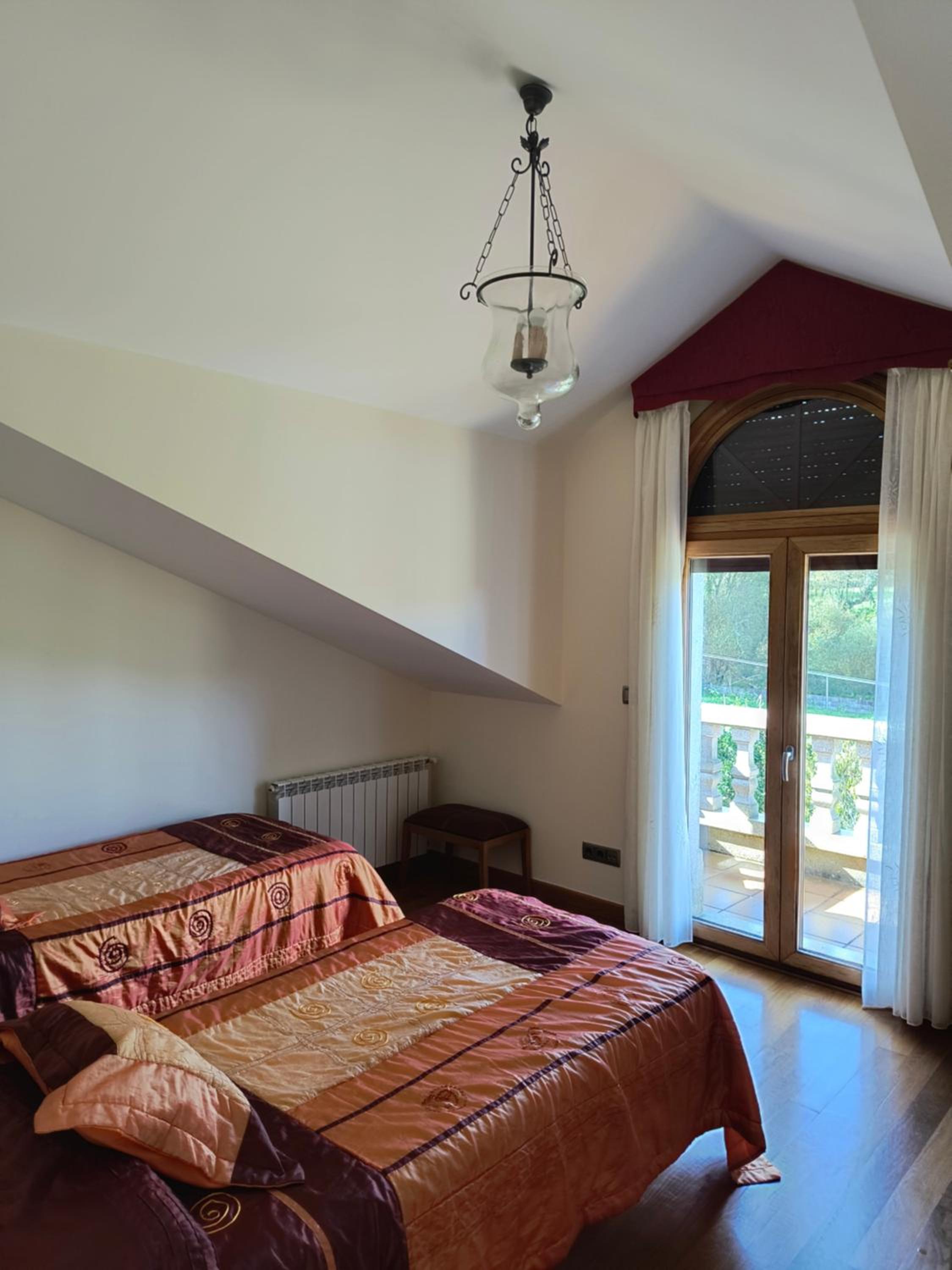 Two-Bedroom Apartment with Balcony and Sea View photo 2
