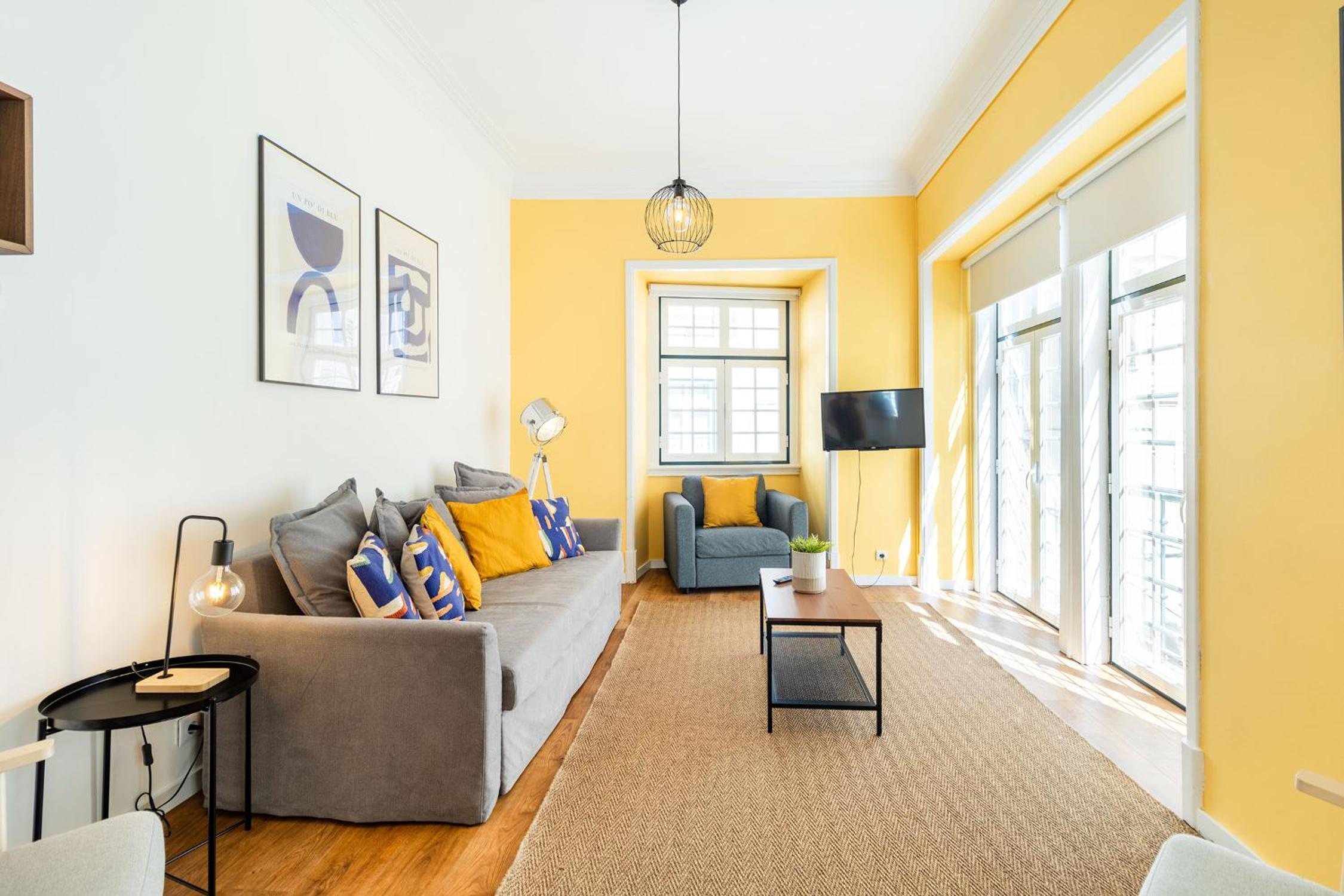 5-Bedroom Large Apartment - 1st Floor