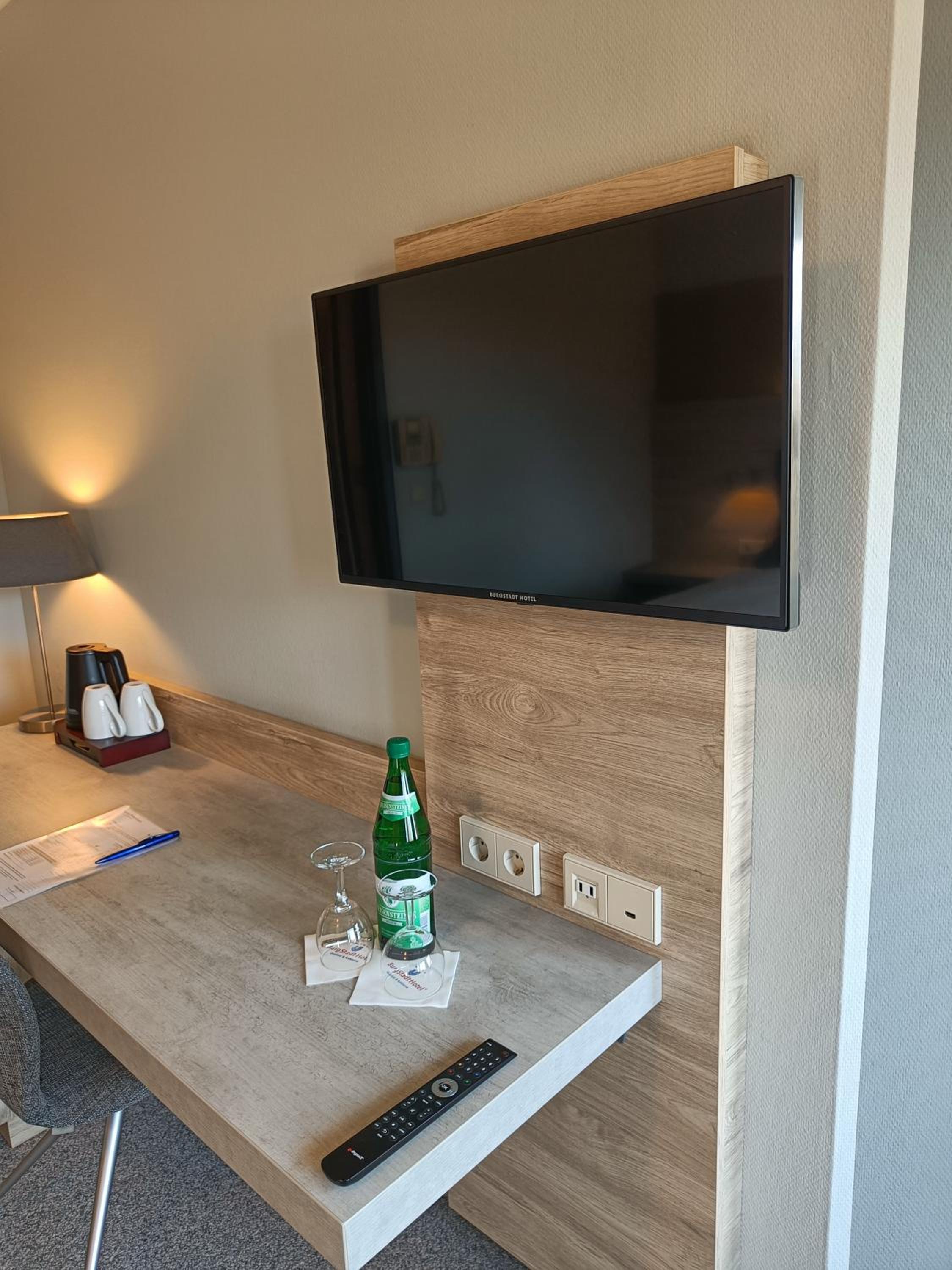 Deluxe Double Room - Photo 9