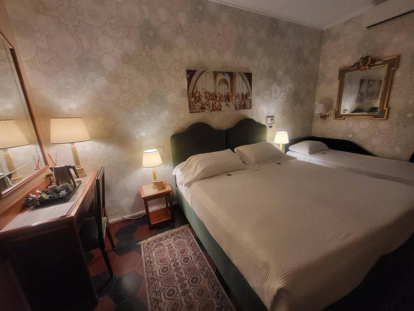 Deluxe Double or Twin Room photo 2