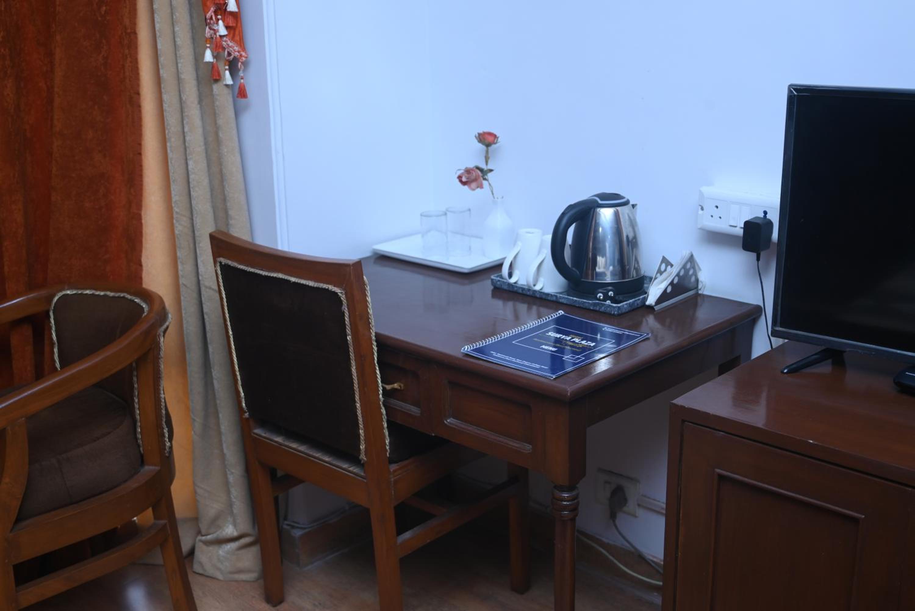 Suite - Photo 7