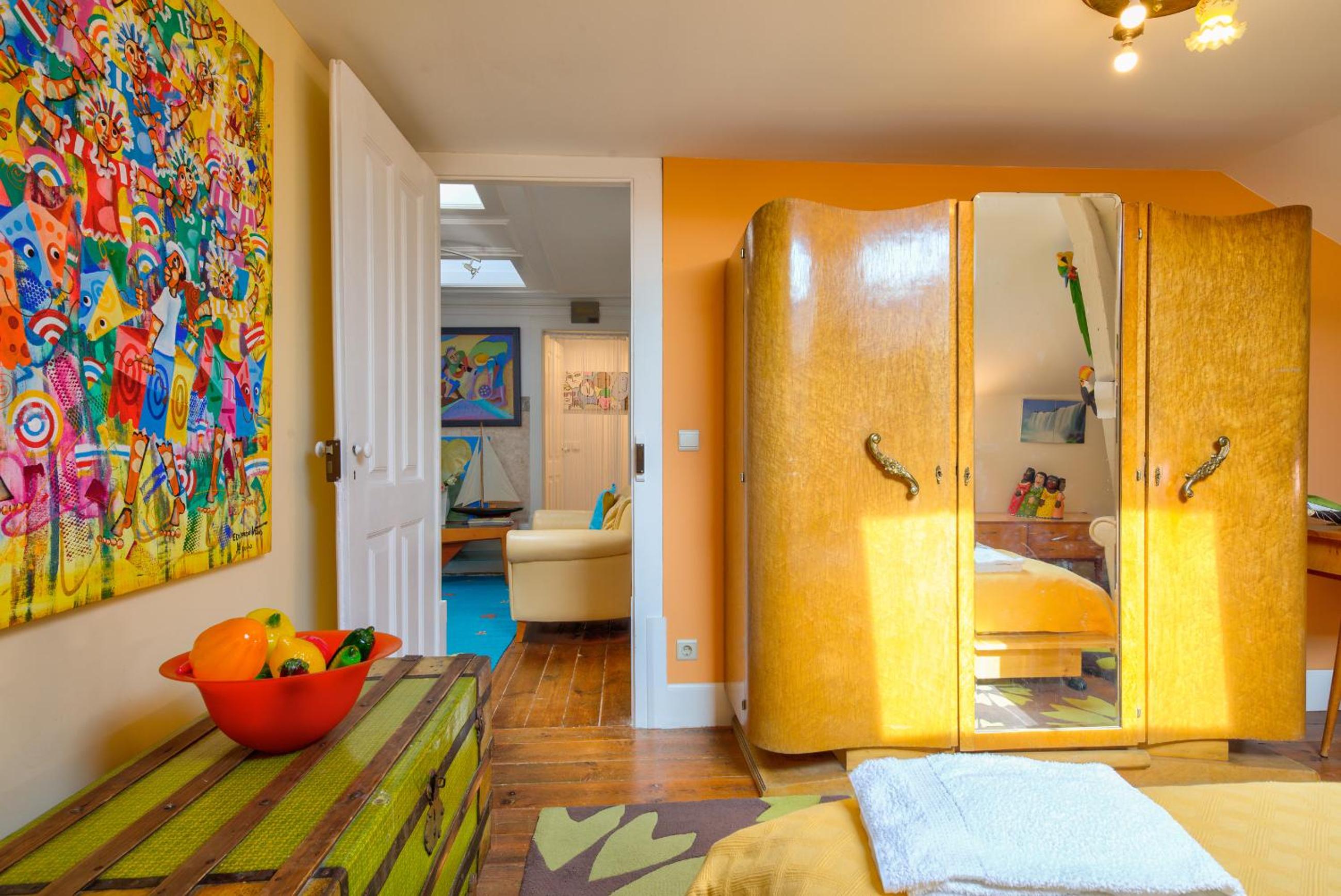 Two-Bedroom Suite - Photo 3
