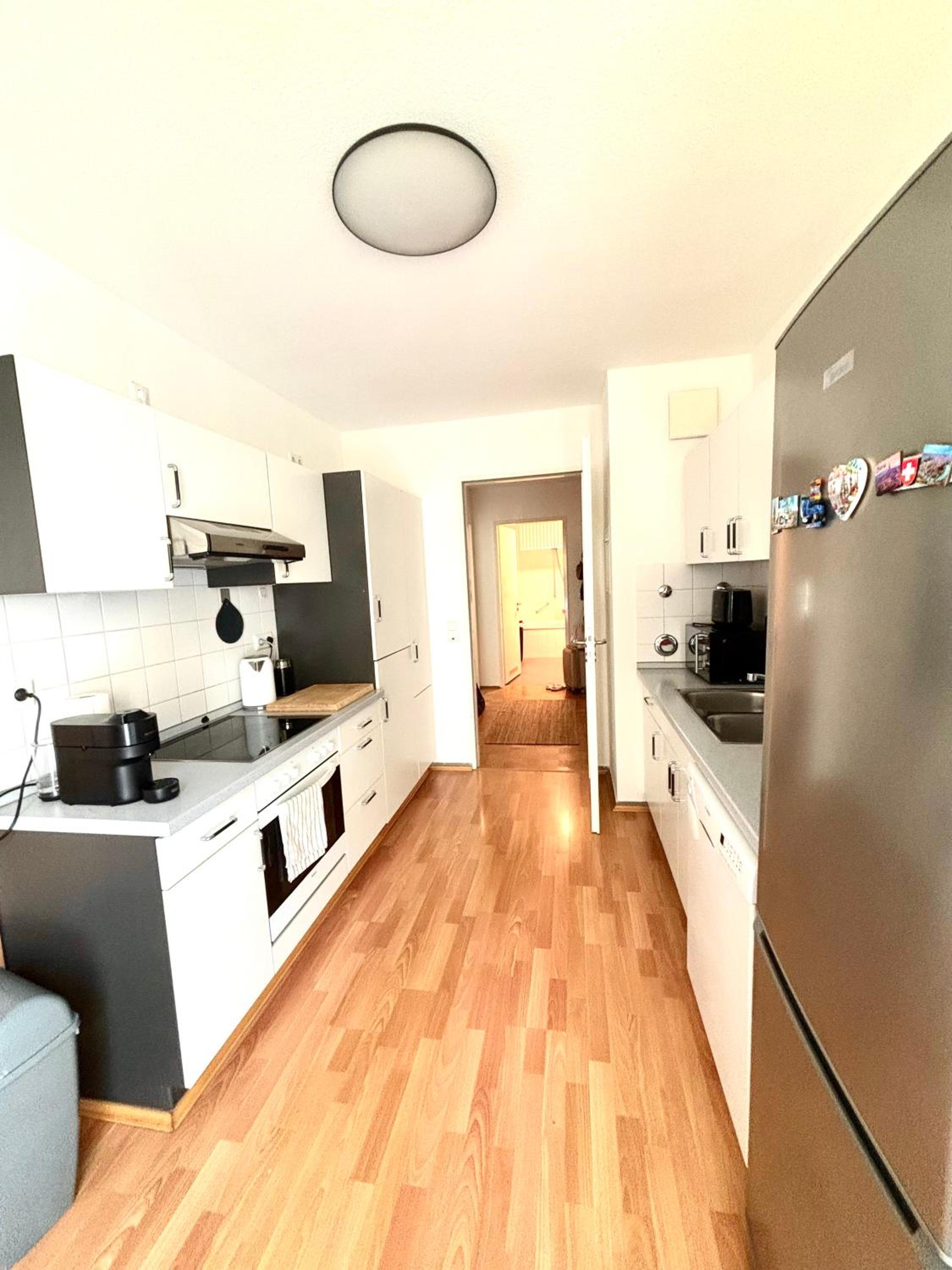 One-Bedroom Apartment with Balcony and City View photo 3