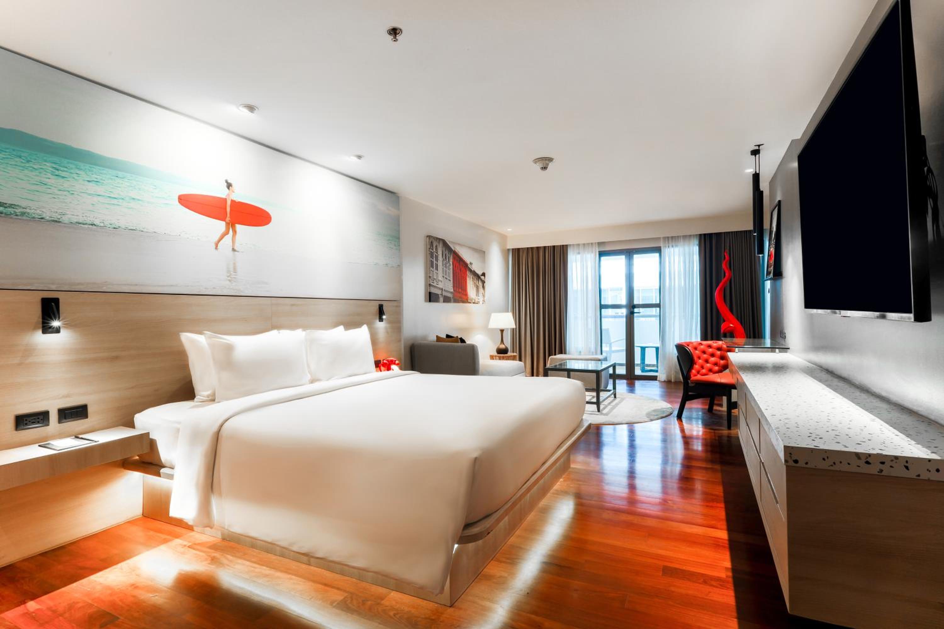 Deluxe Room - Photo 4