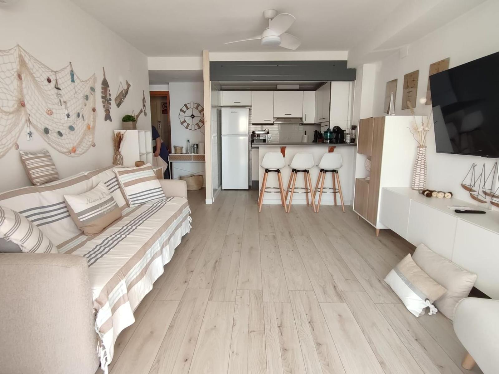 Two-Bedroom Apartment with Terrace and Sea View photo 2