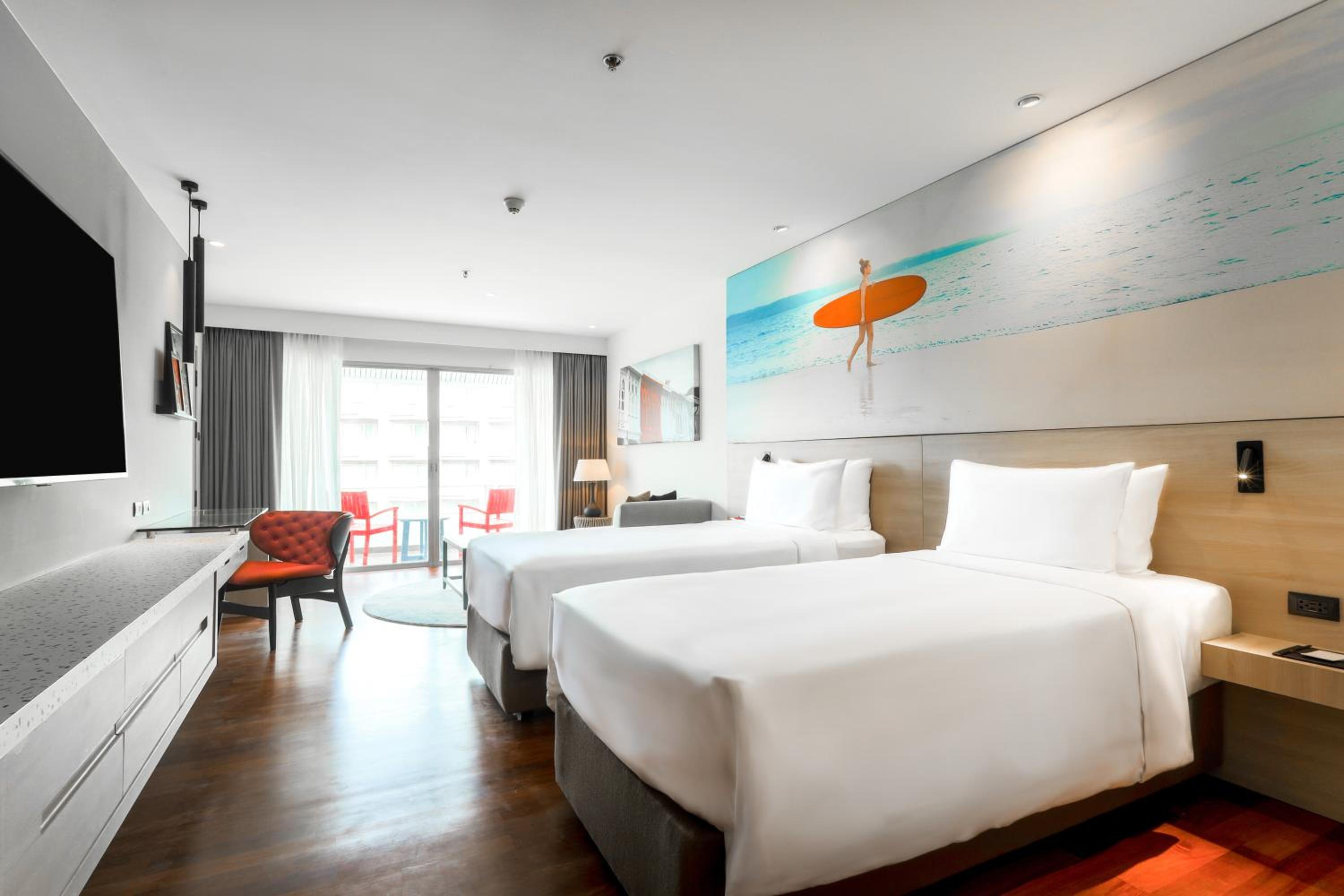 Deluxe Room - Photo 5