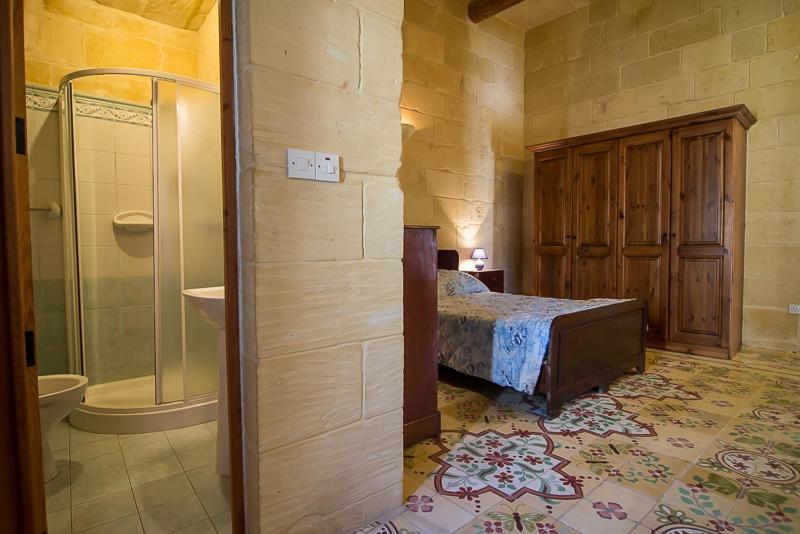 Four-Bedroom House photo 2
