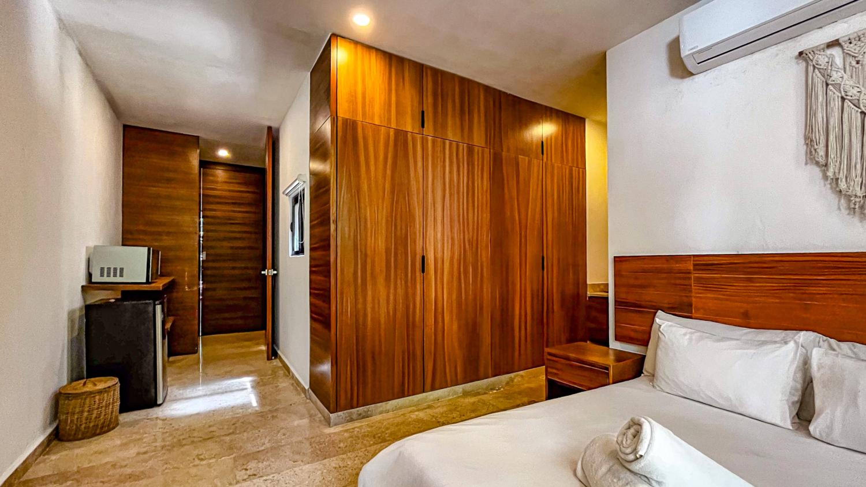 Double Room with Garden View - Photo 2