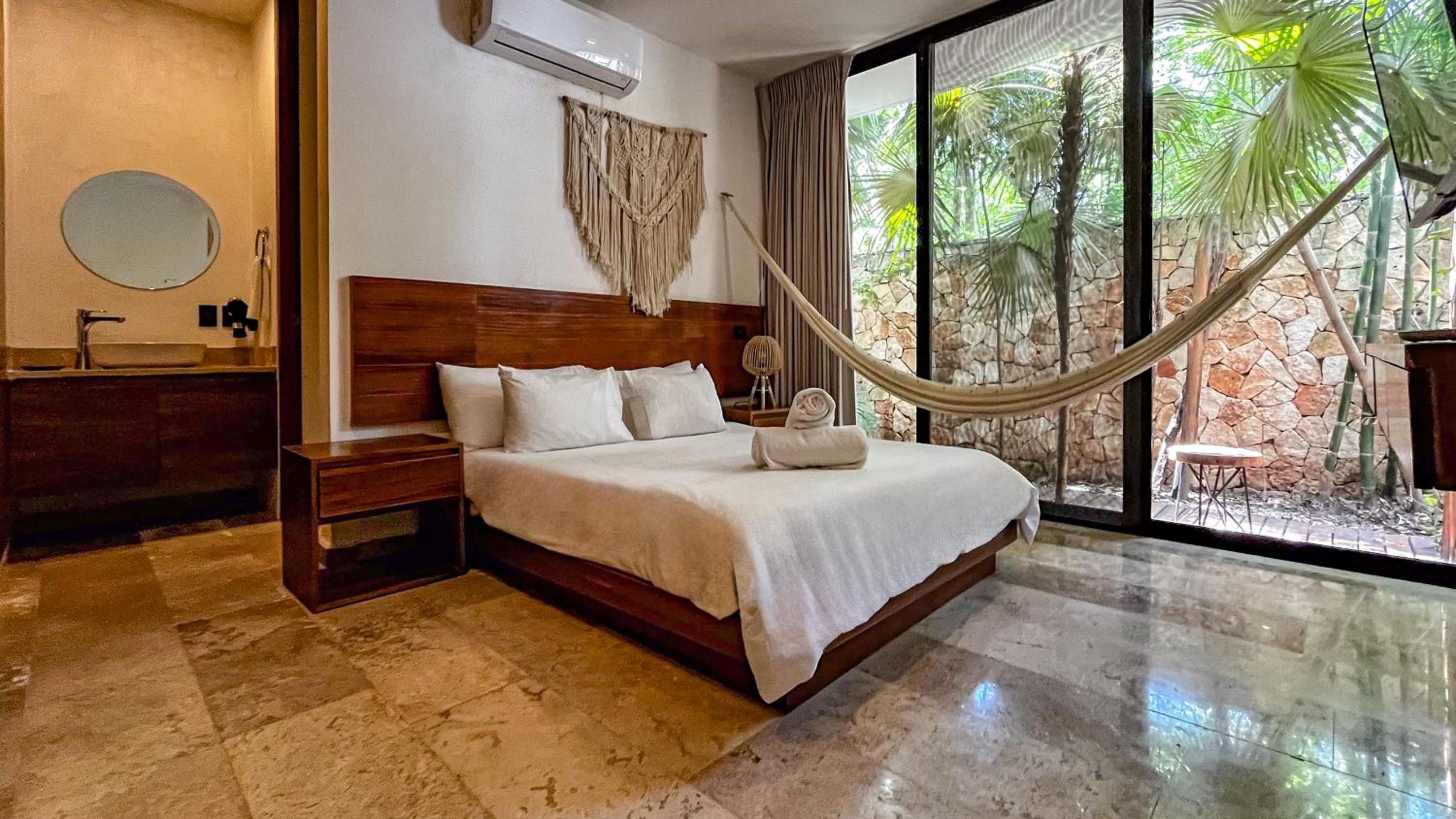 Double Room with Garden View - Photo 4