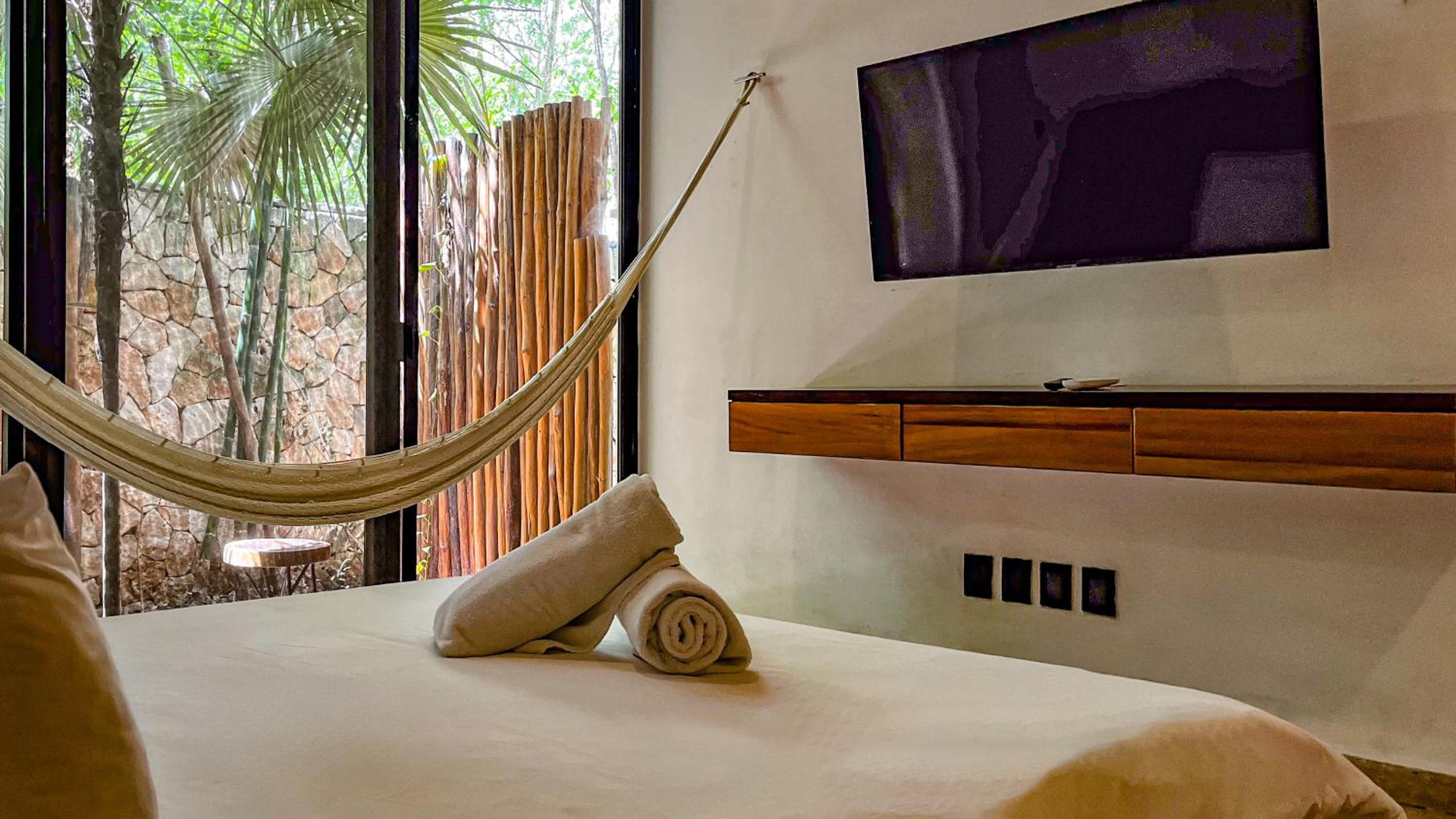 Double Room with Garden View - Photo 5