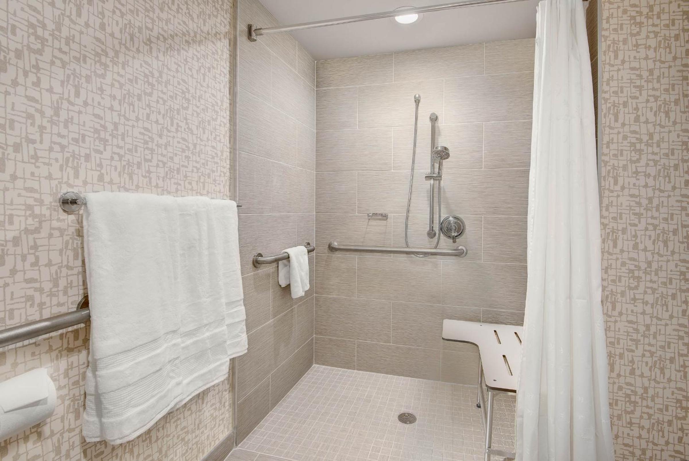 King Room with Roll-in Shower - Mobility and Hearing Accessible photo 2