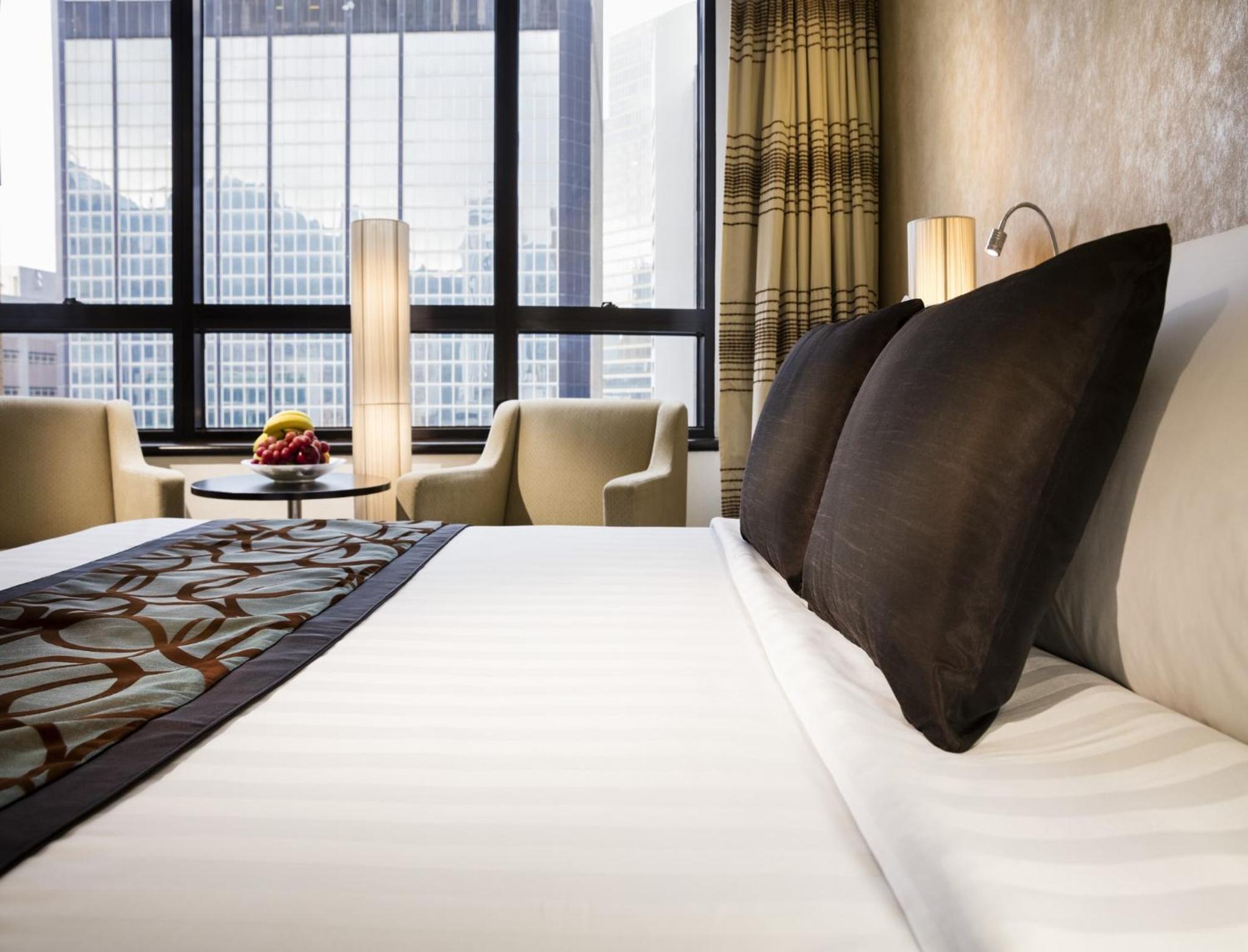 Superior Double Room thumbnail 5