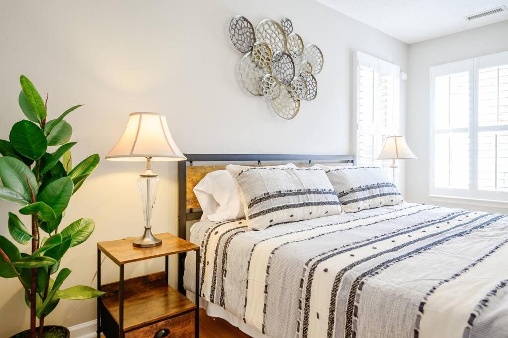 Three-Bedroom House photo 1