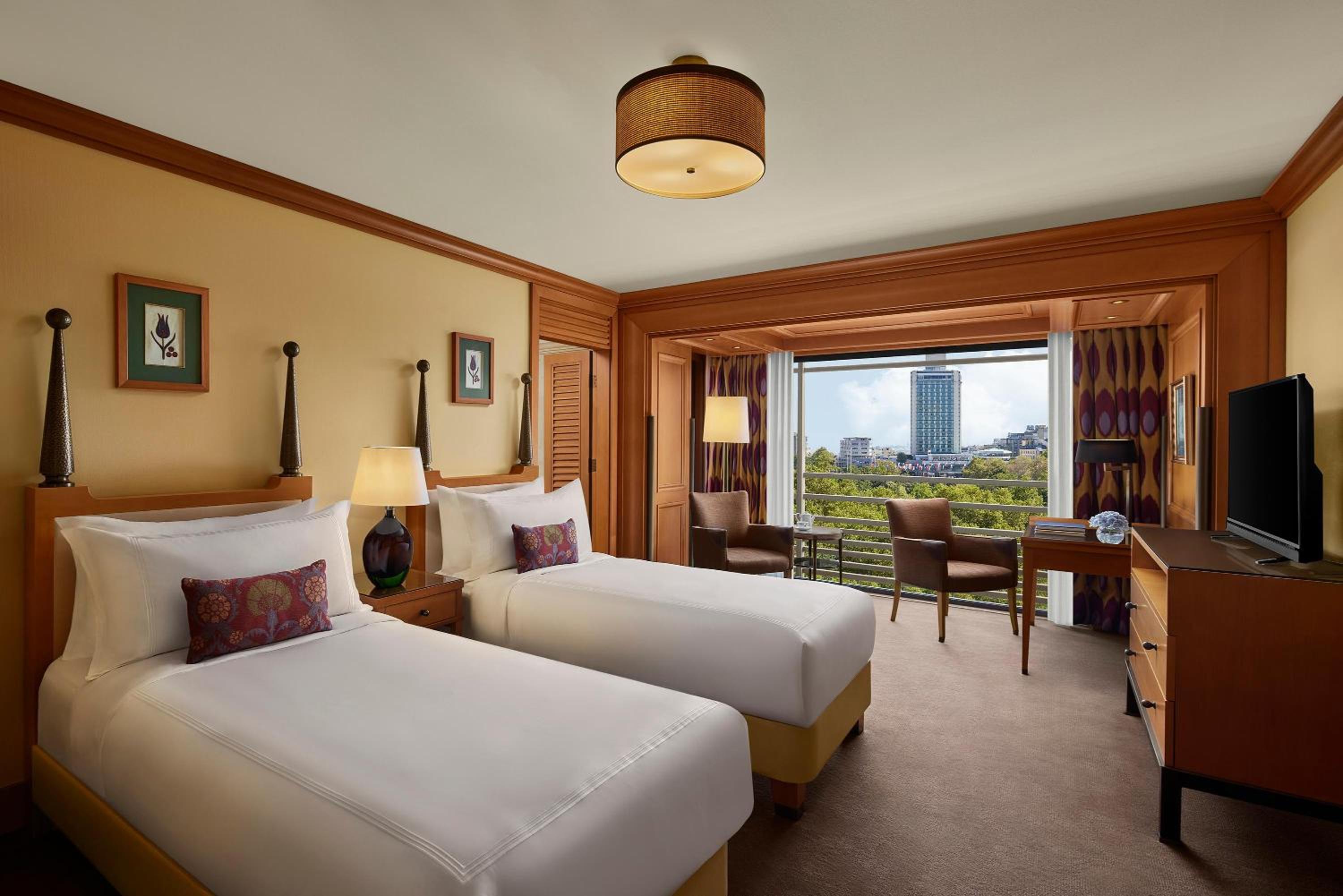 Deluxe Partial Sea View Room Twin Bed - Photo 4