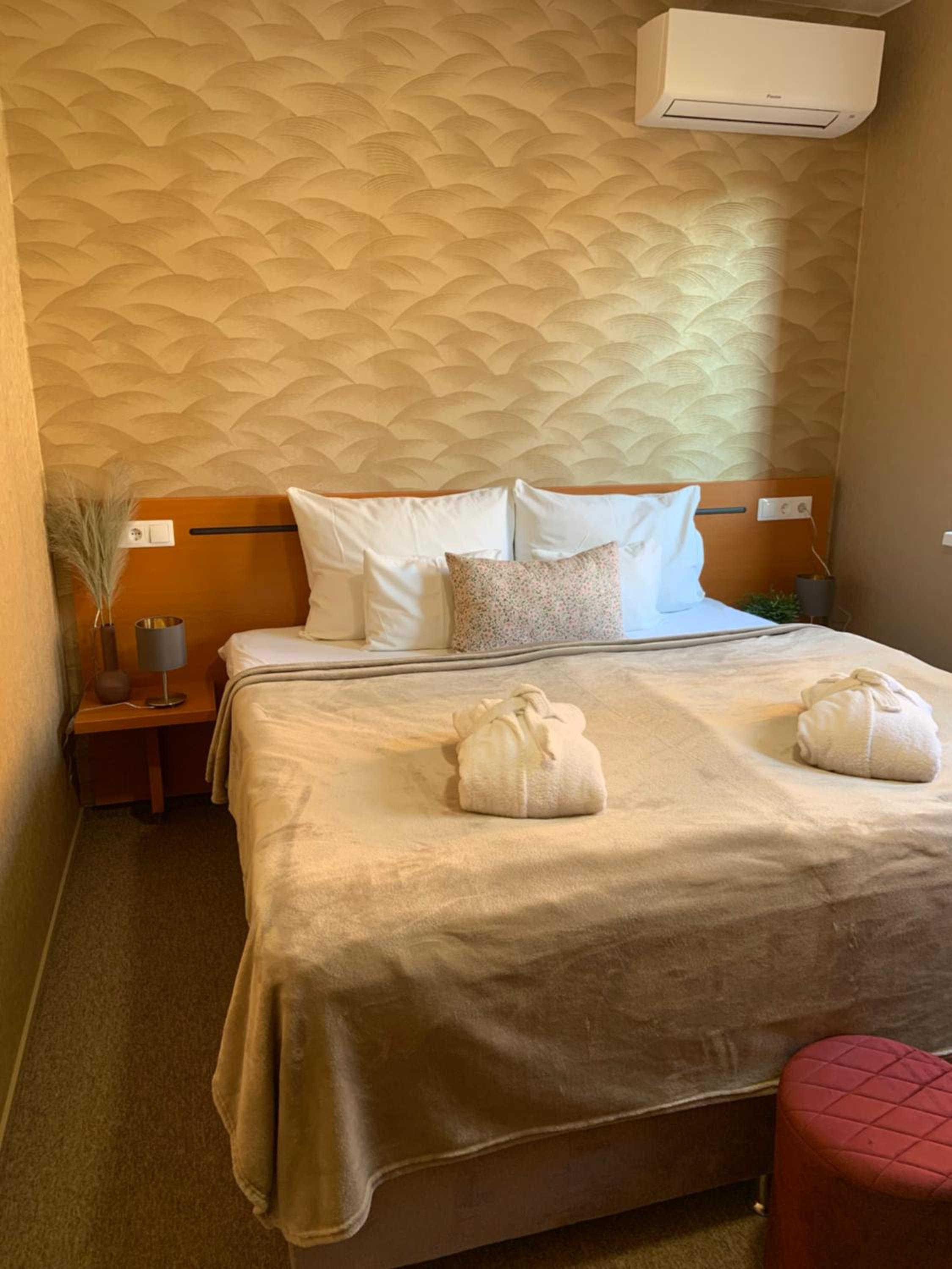 Budget Double Room photo 1