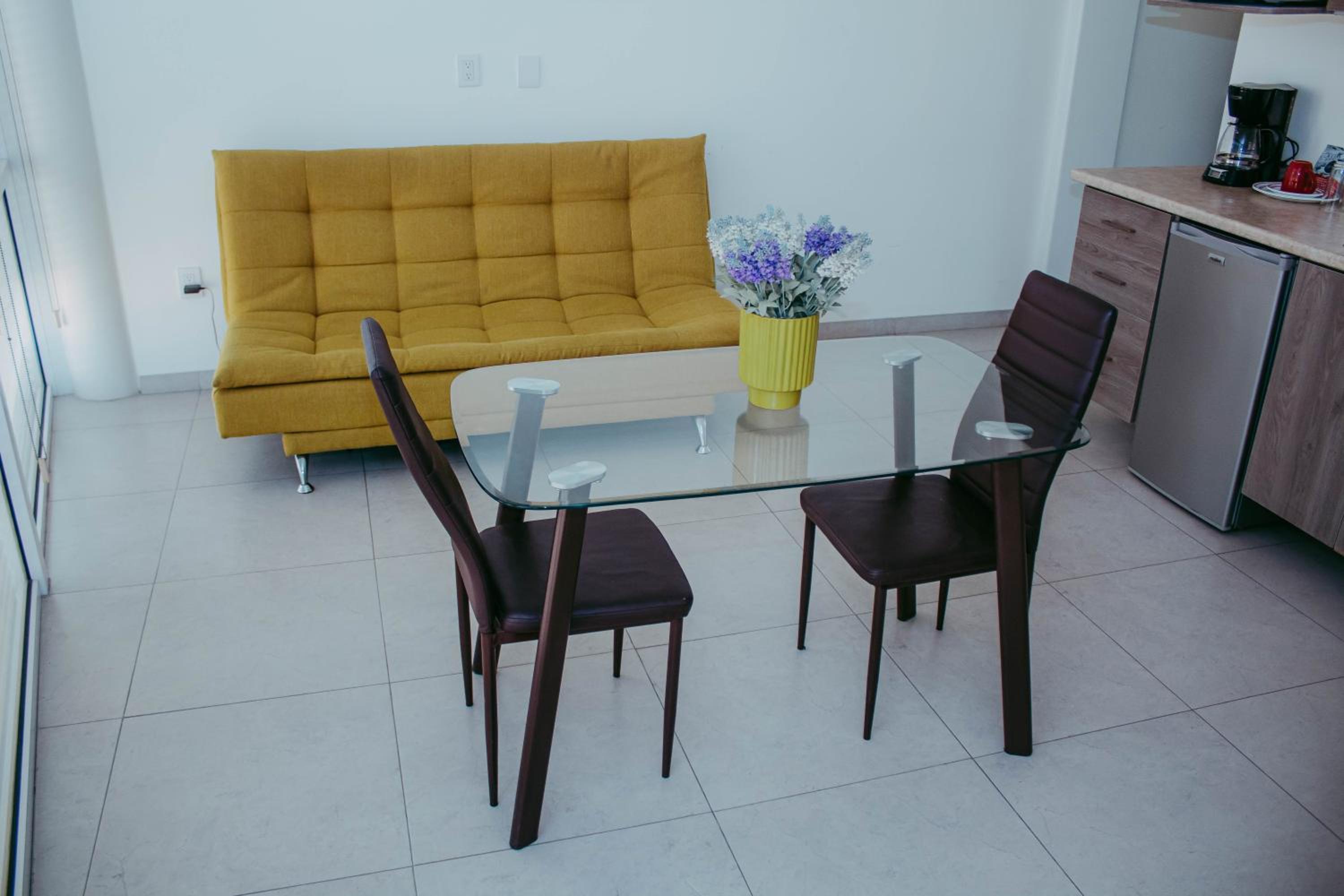 Apartment photo 2