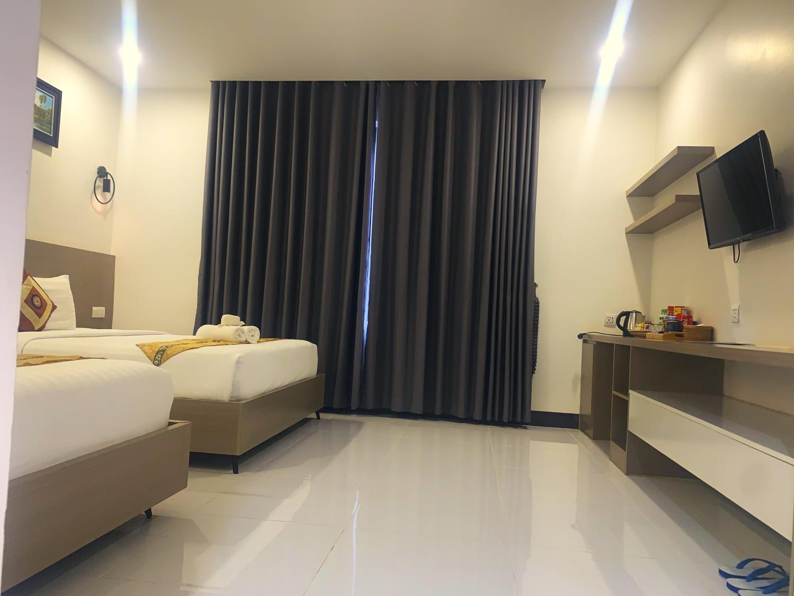 Premier Deluxe Family Room - Photo 15