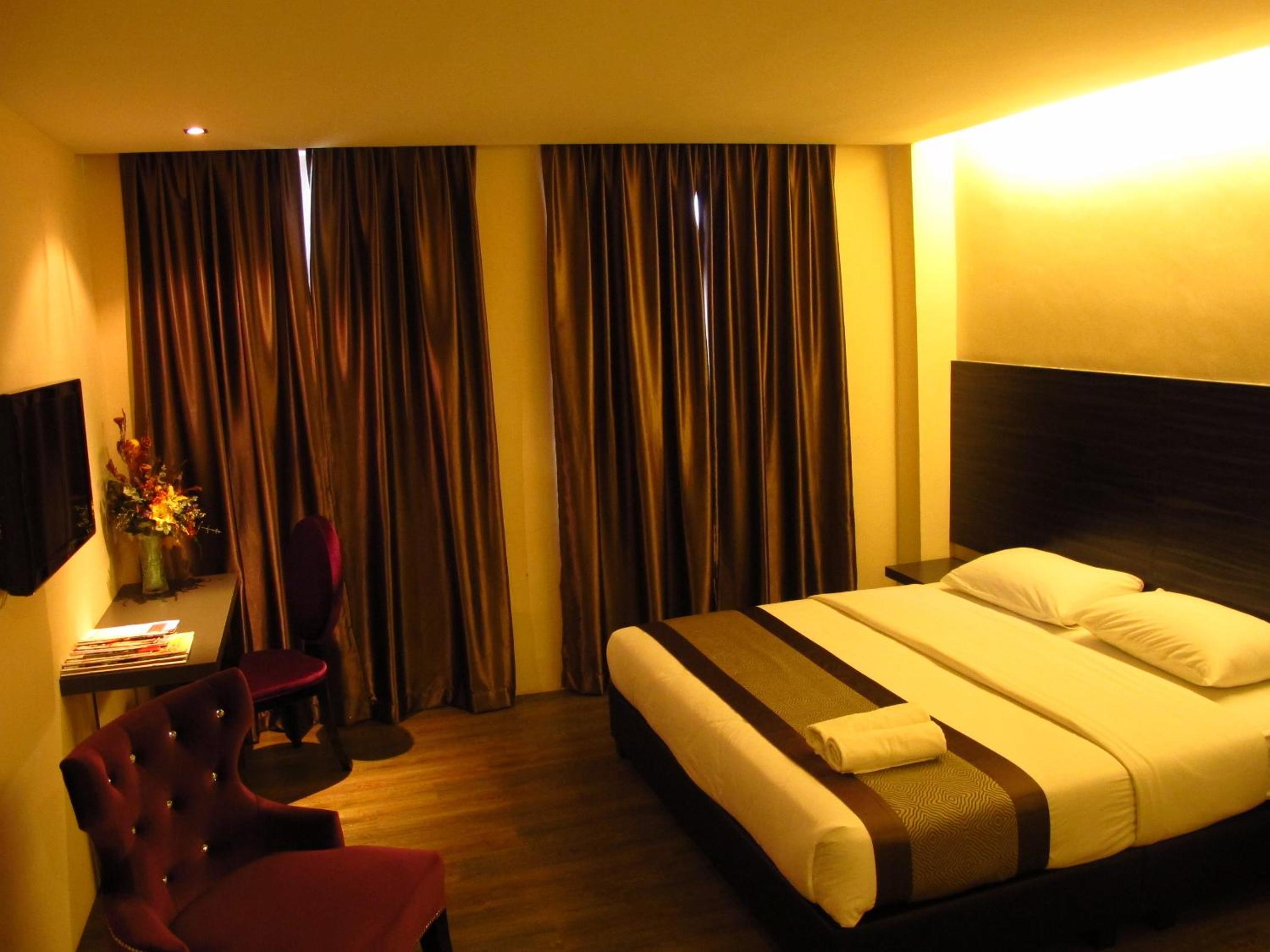 Executive Suite photo 2