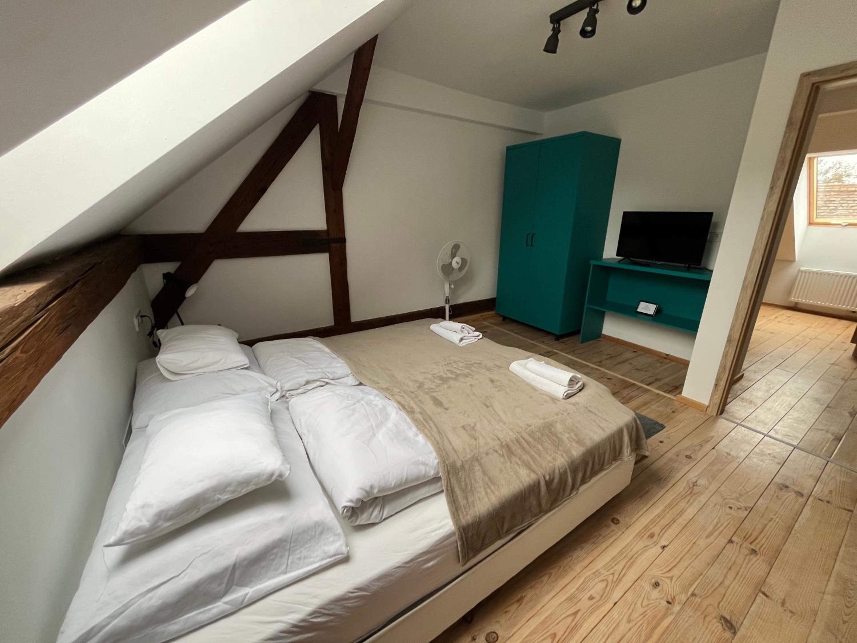 One-bedroom Loft Apartment  - Photo 3