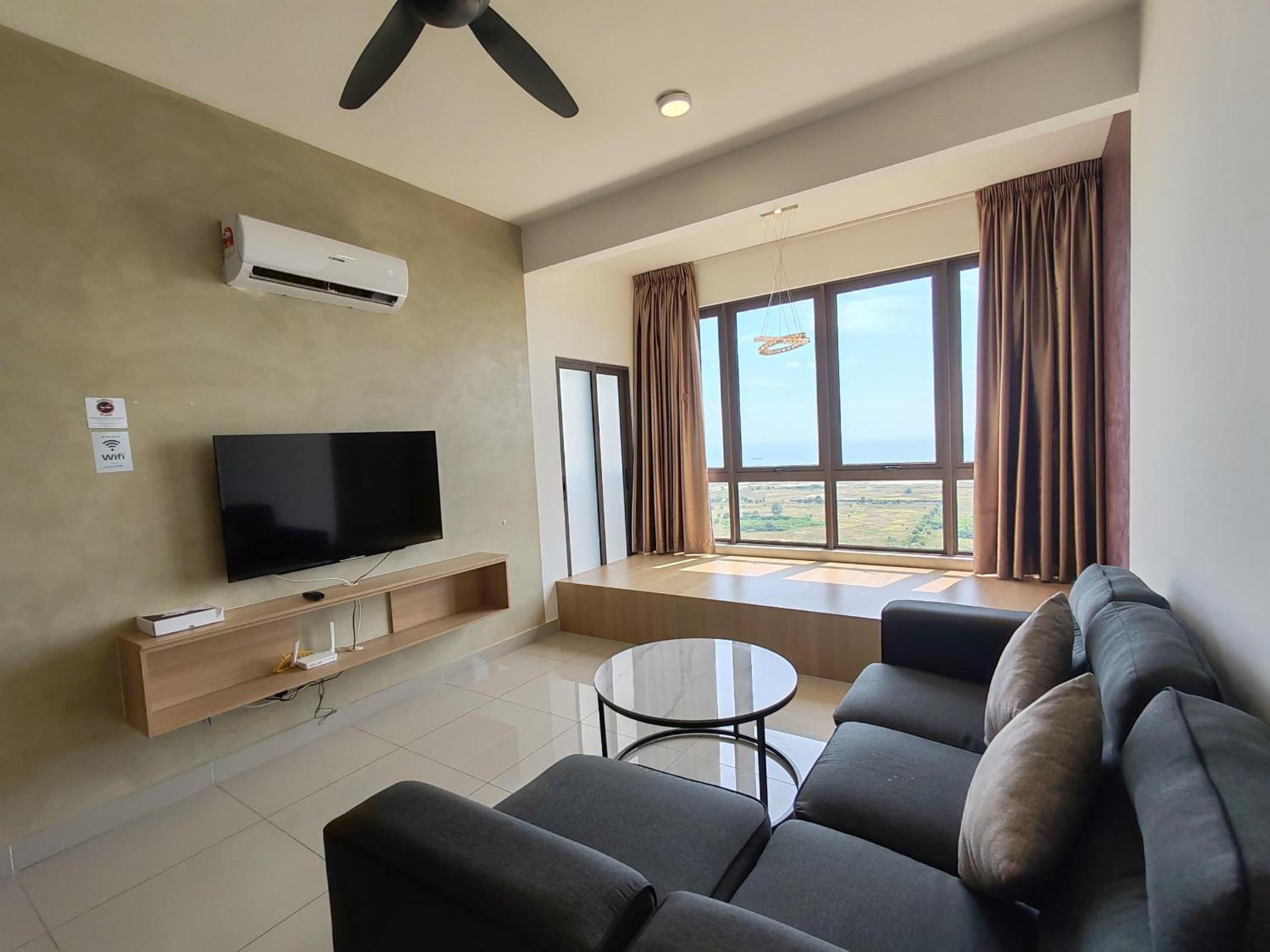 Family Room photo 1