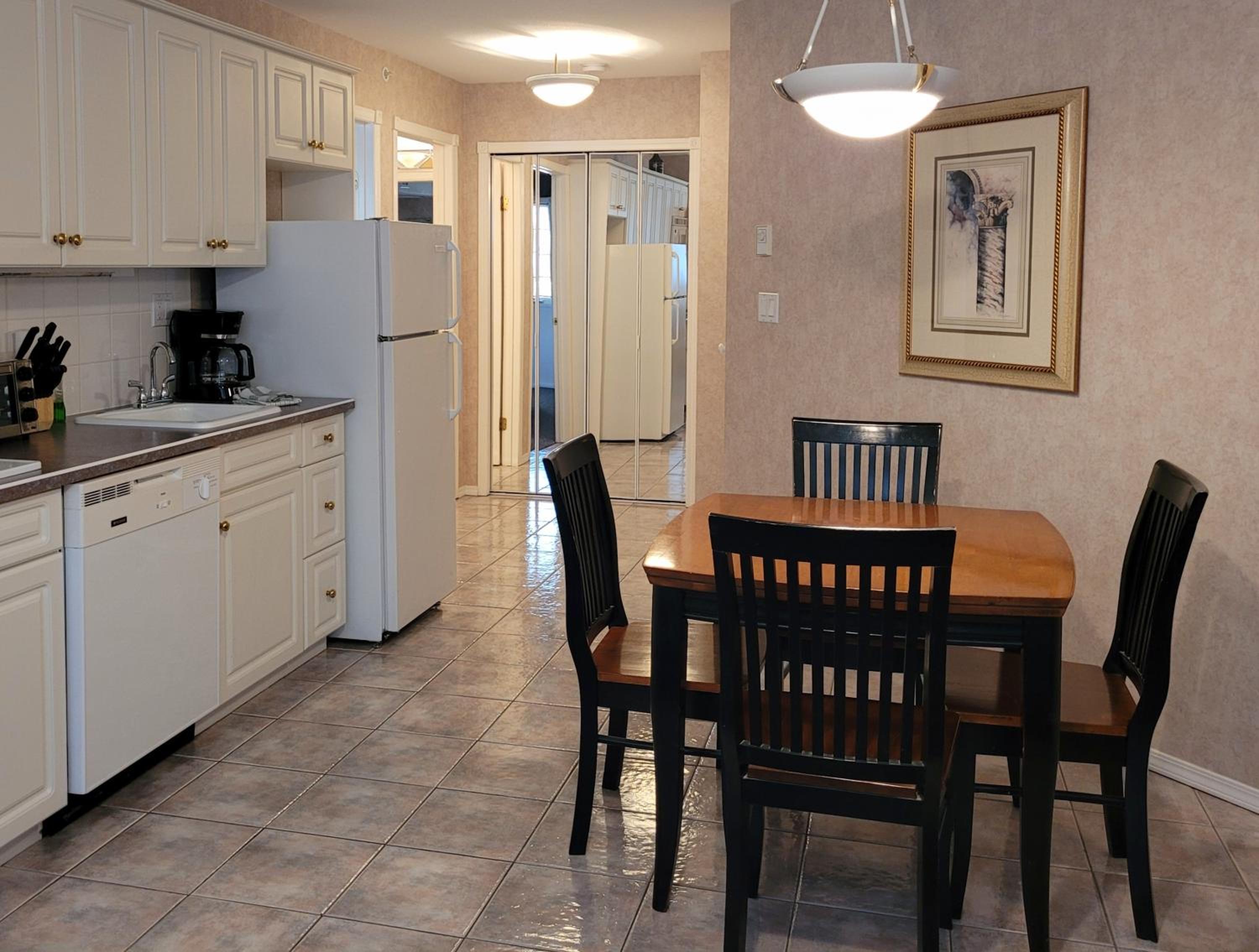 One-Bedroom Apartment with Balcony photo 2