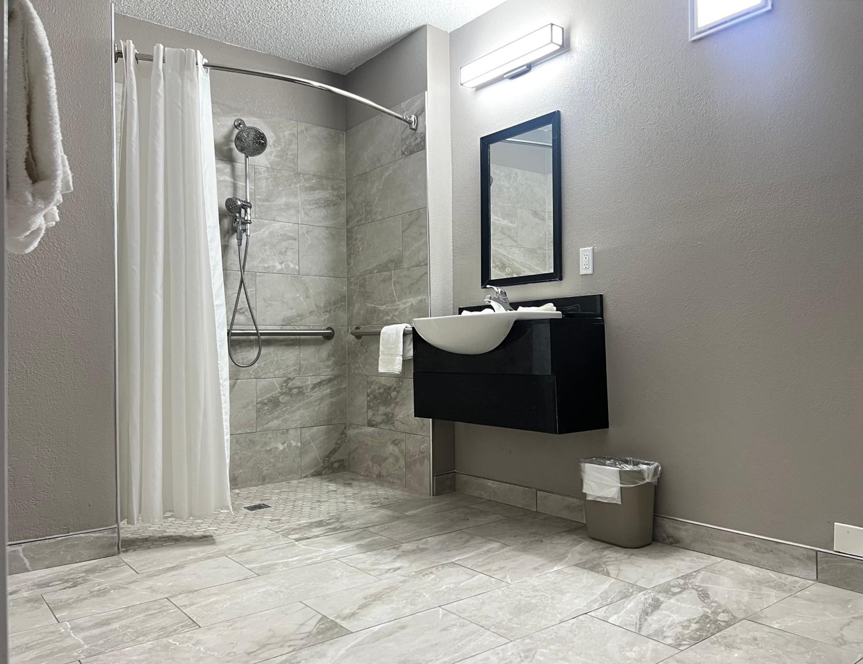 Double Room - Disability Access photo 2