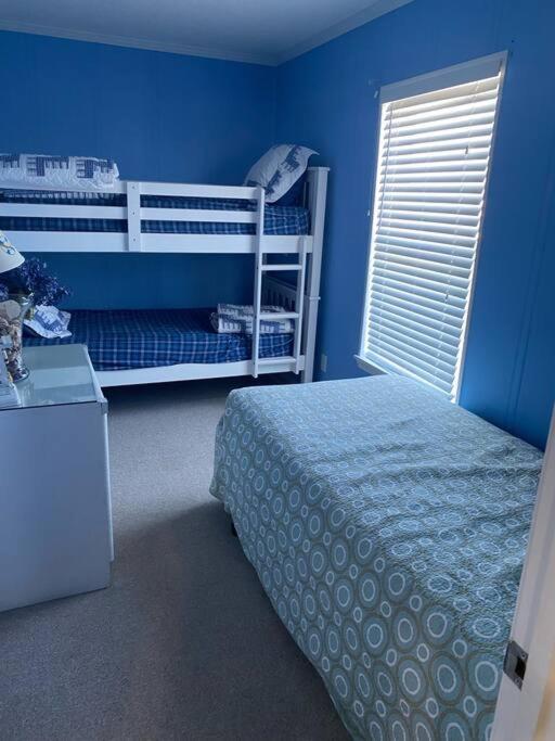 Three-Bedroom Apartment photo 1