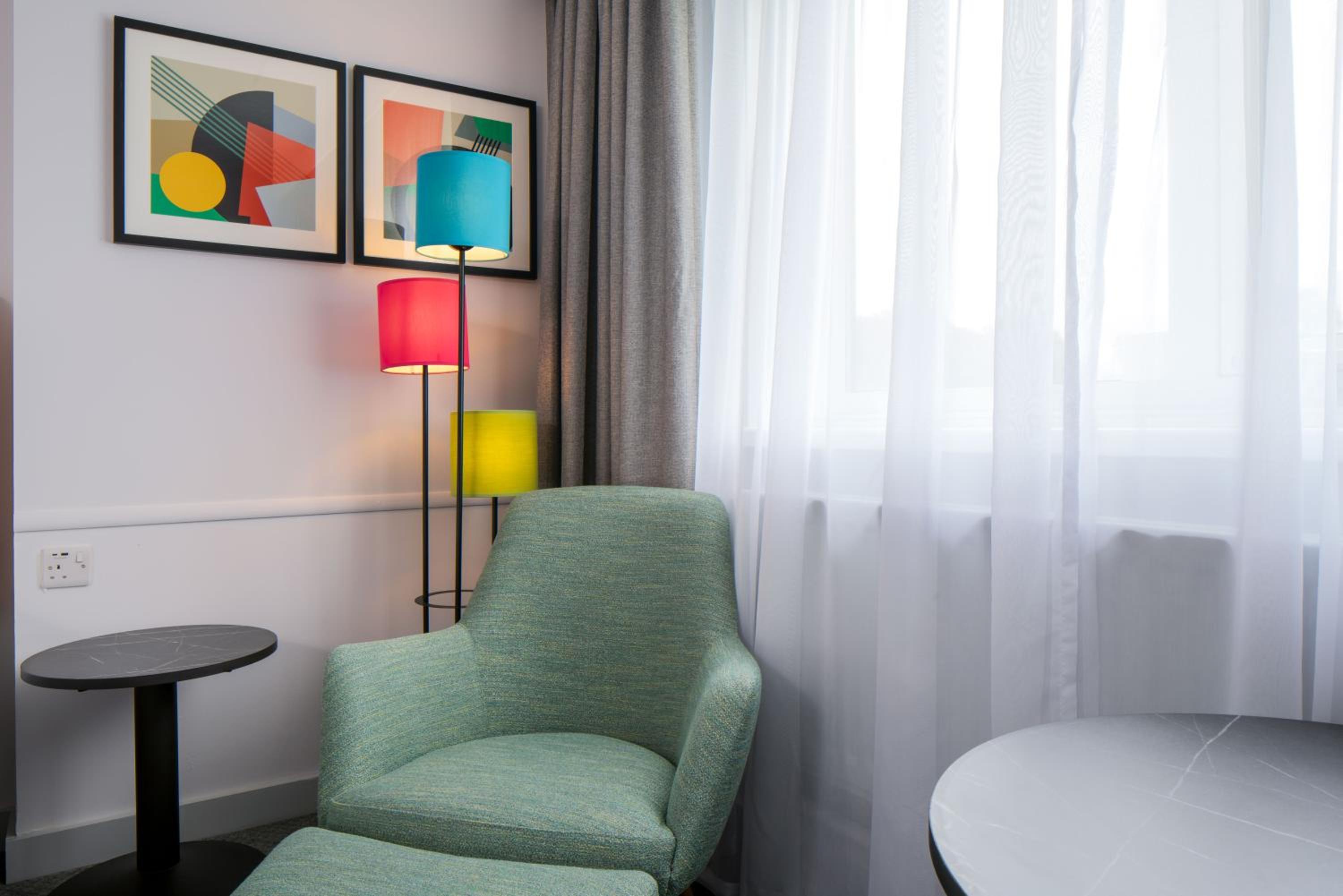 Standard Twin Room - Photo 3