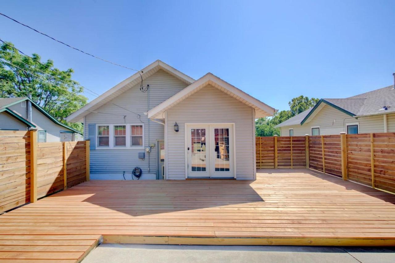Two-Bedroom House photo 2