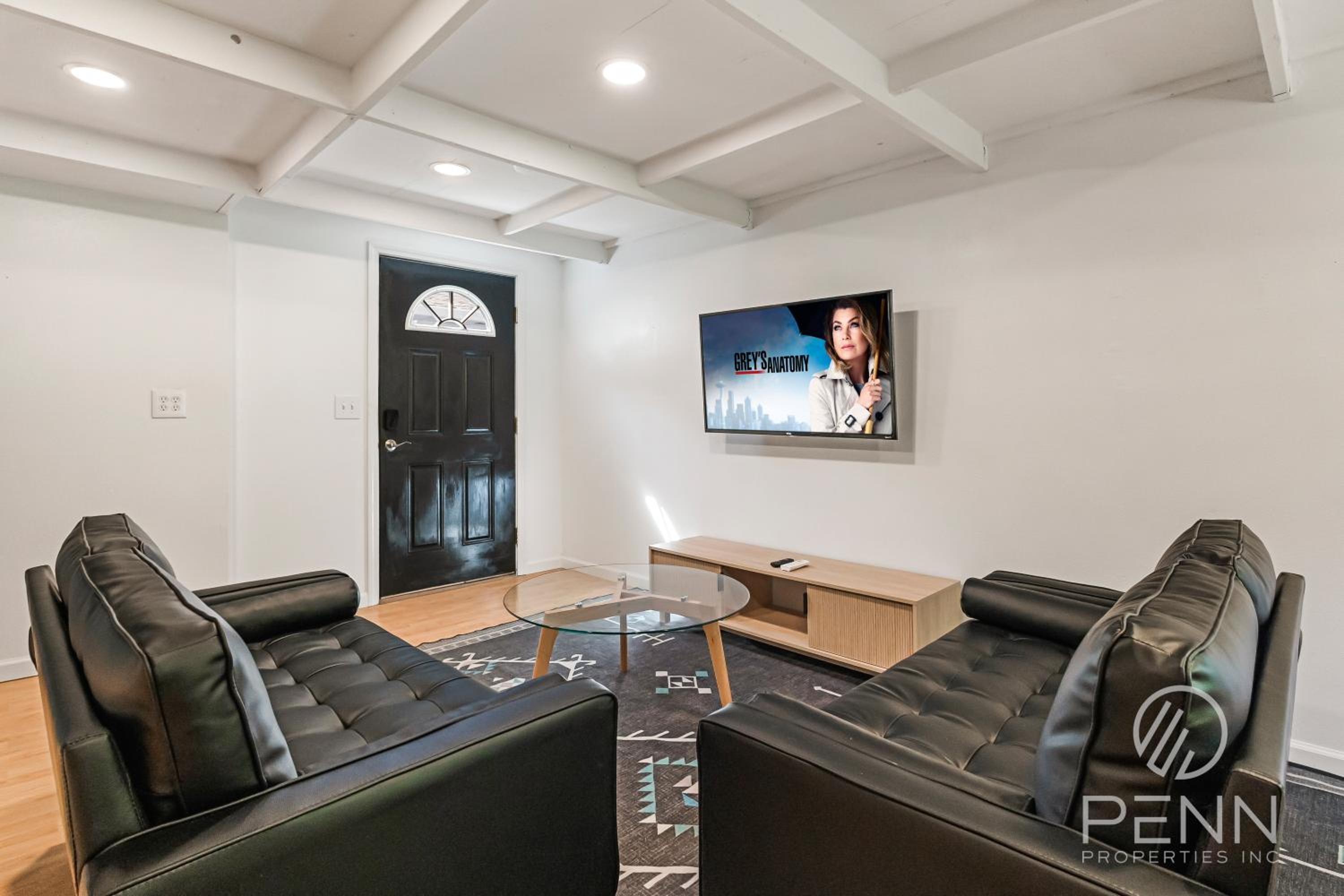 Four-Bedroom House photo 2