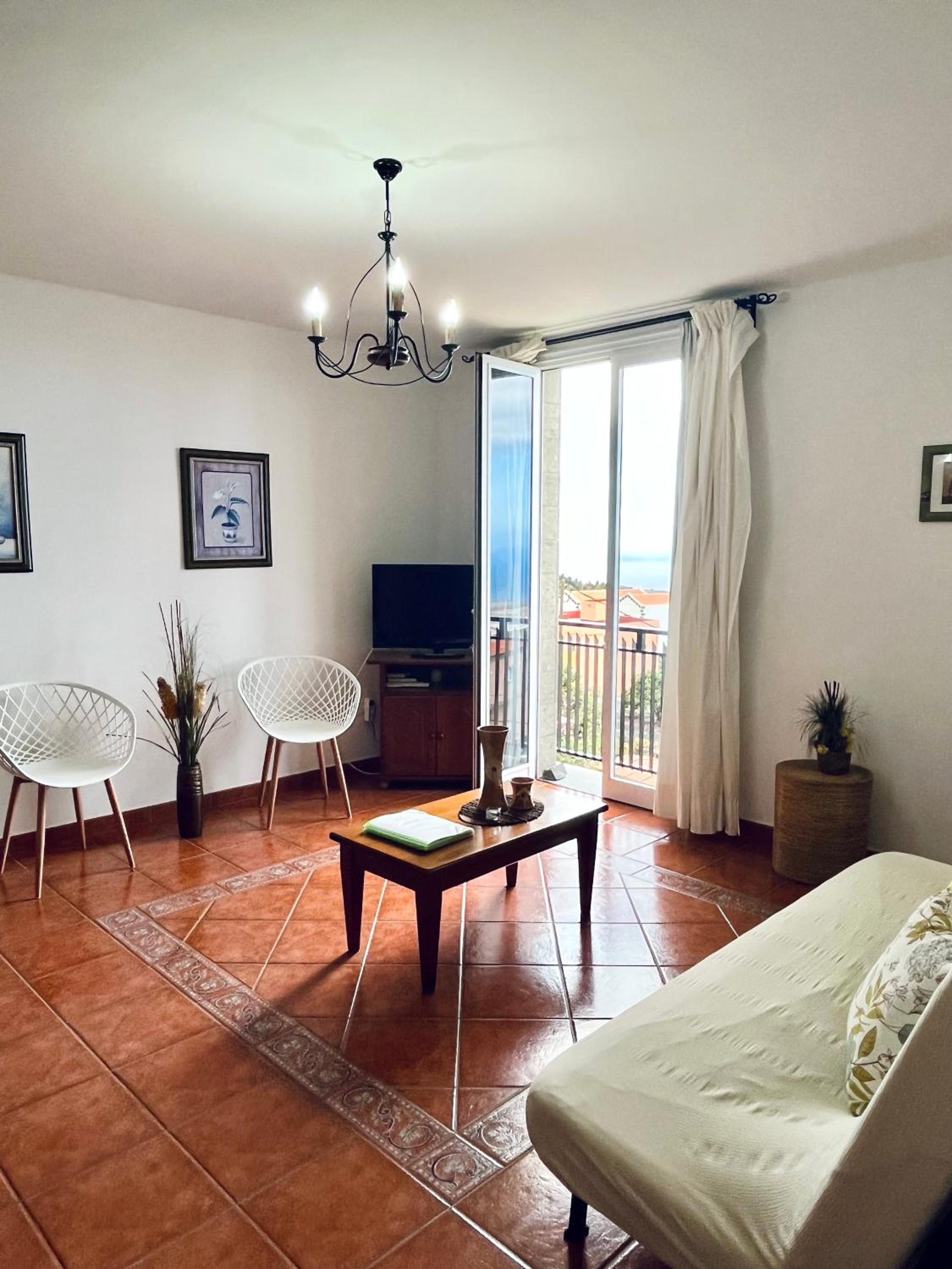 Apartamento de dos habitaciones con vista al mar - No fumadores