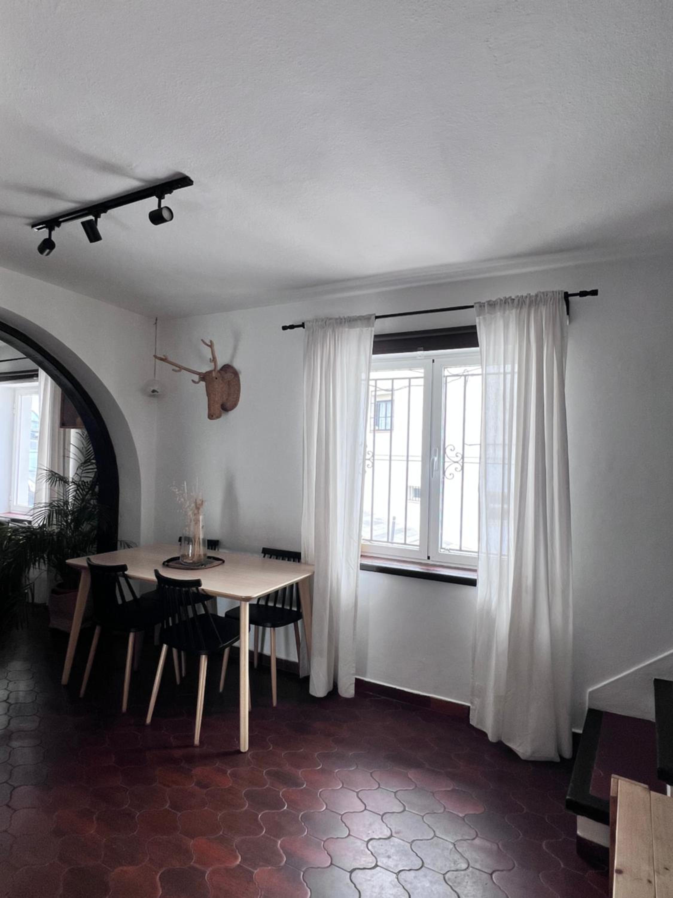 Three-Bedroom House - Photo 9