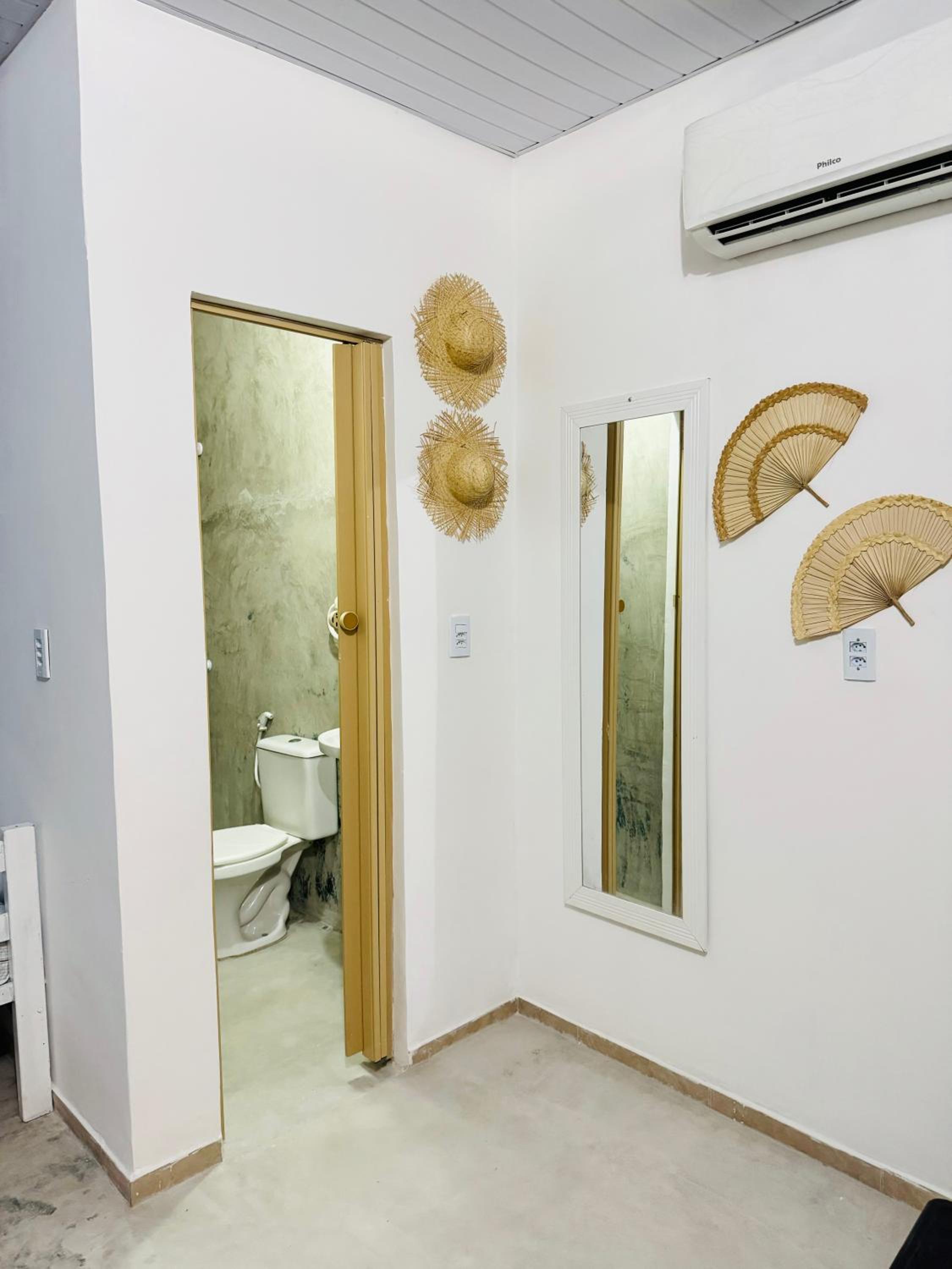One-Bedroom Apartment photo 3