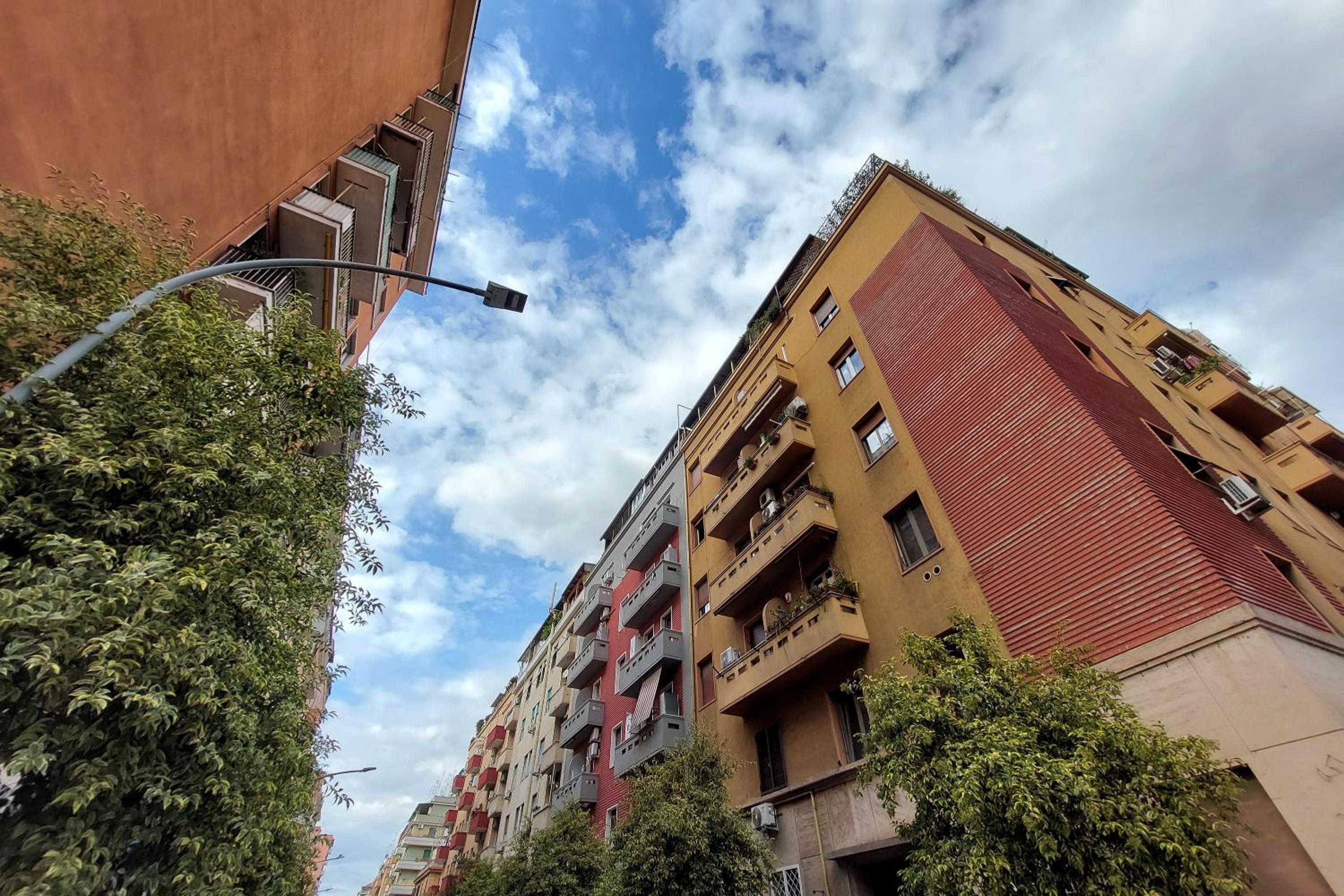 Two-Bedroom Apartment with Balcony photo 2
