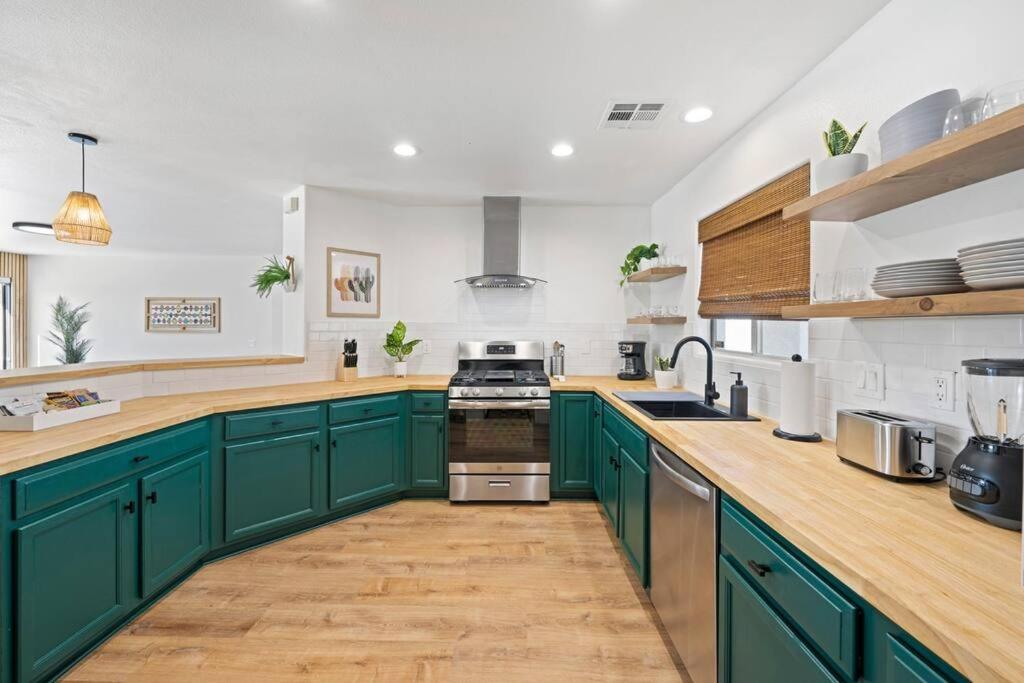 Three-Bedroom Vacation Home  photo 3