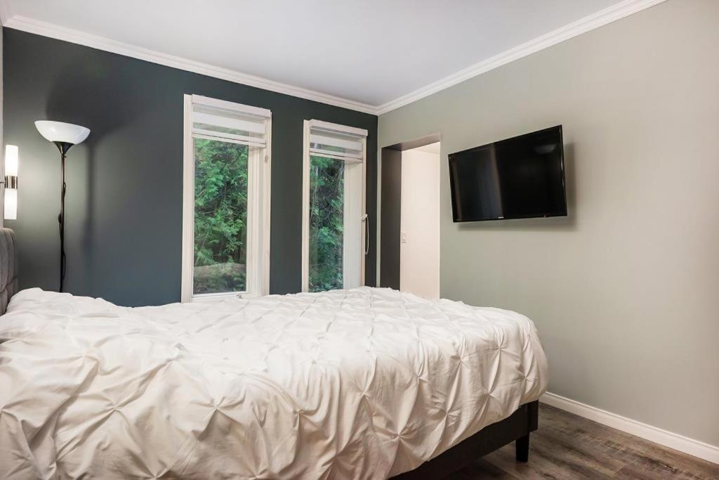 Three-Bedroom Chalet photo 3