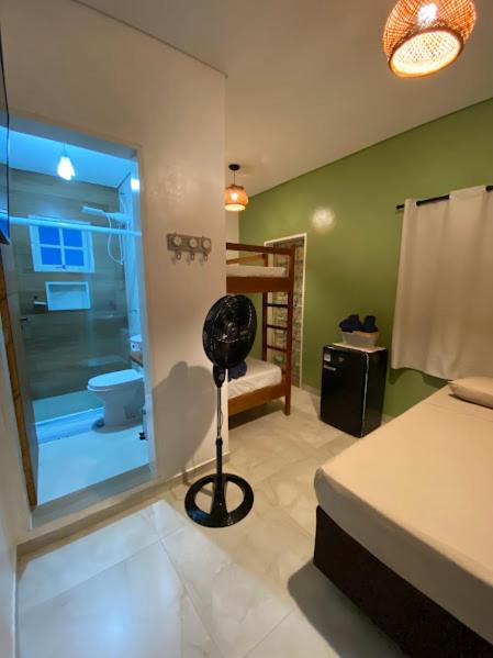Quadruple Room with Private Bathroom photo 3