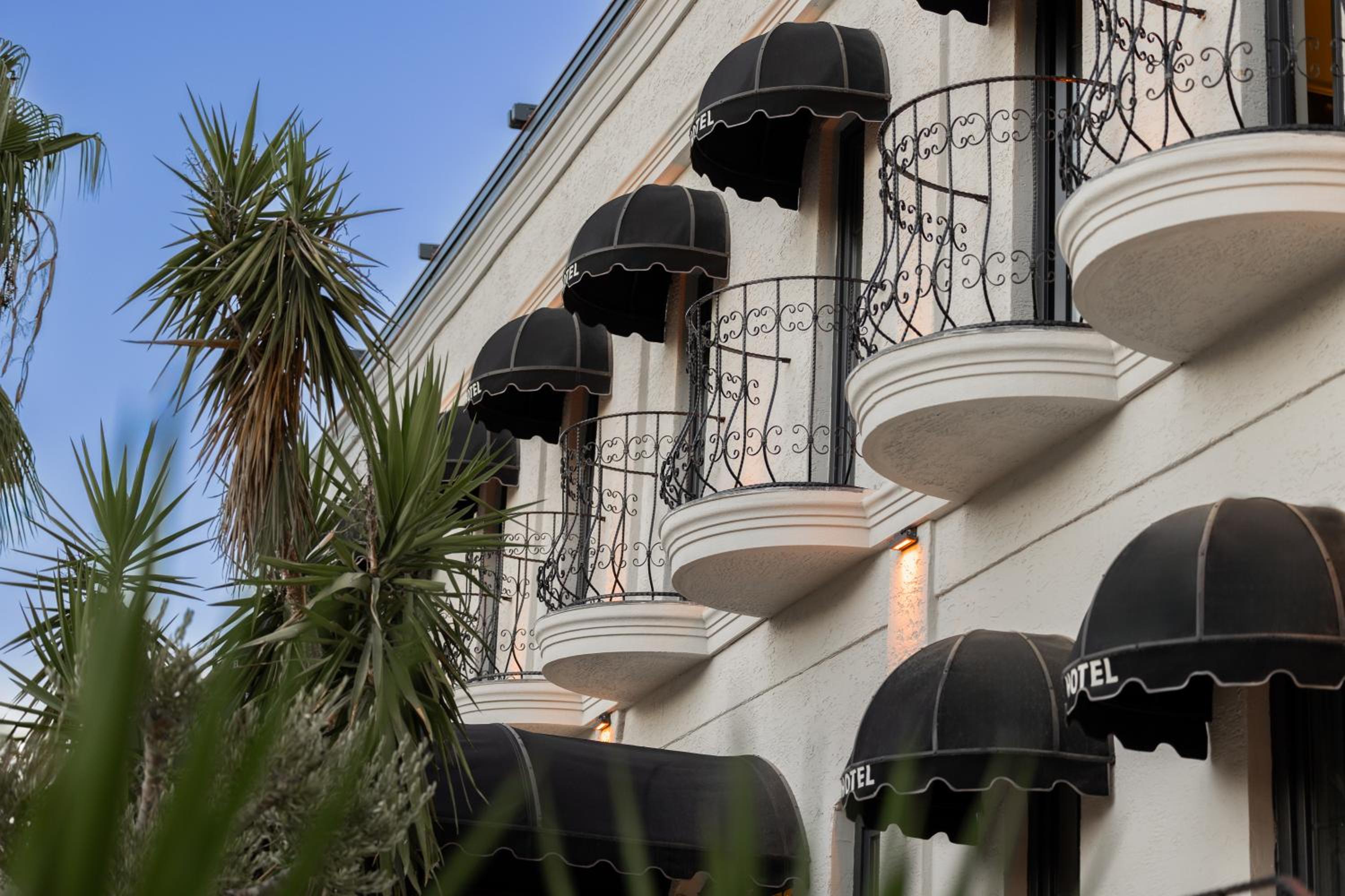 Double or Twin Room with Balcony photo 2