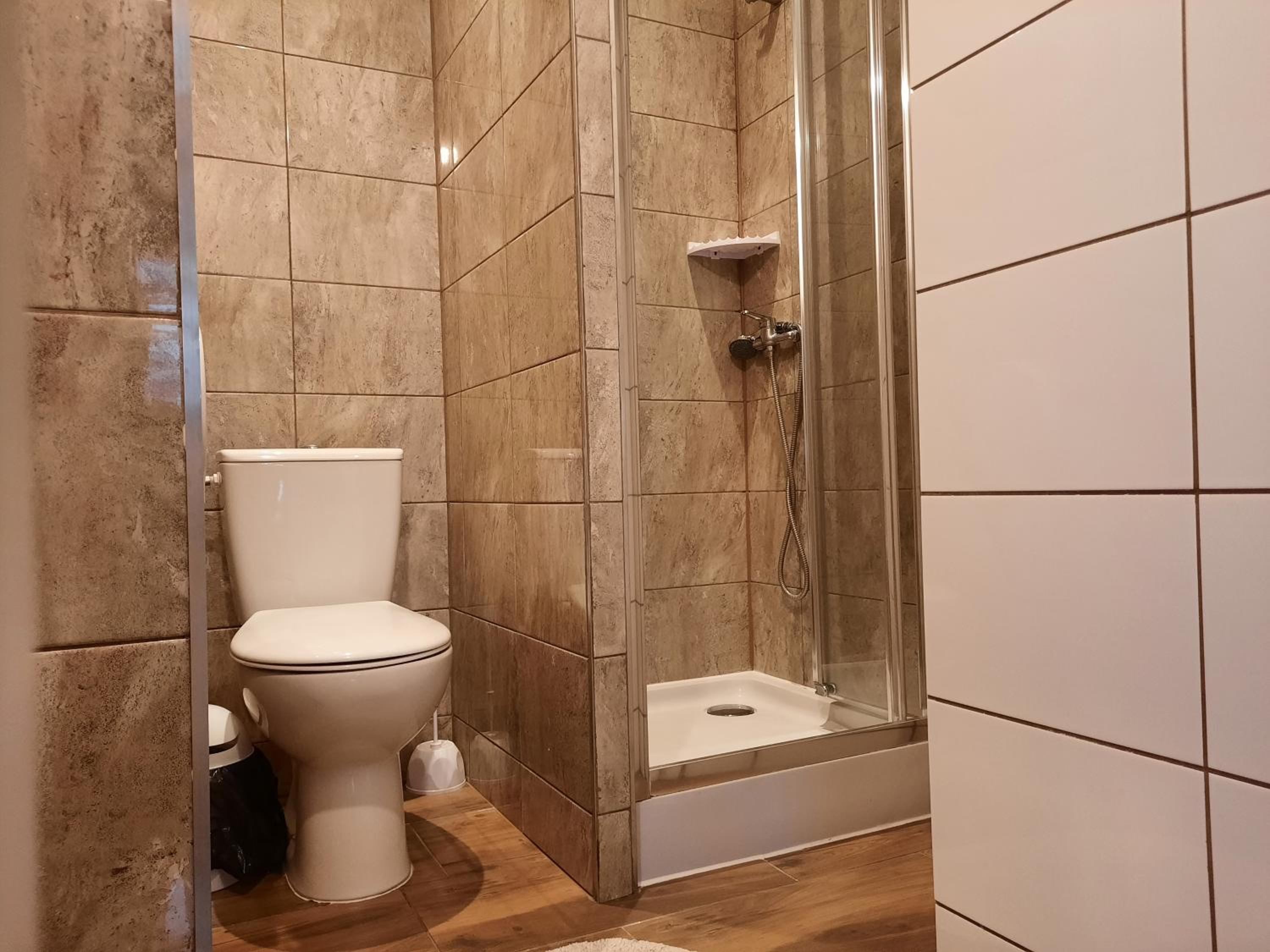 Small Double Room - Photo 4