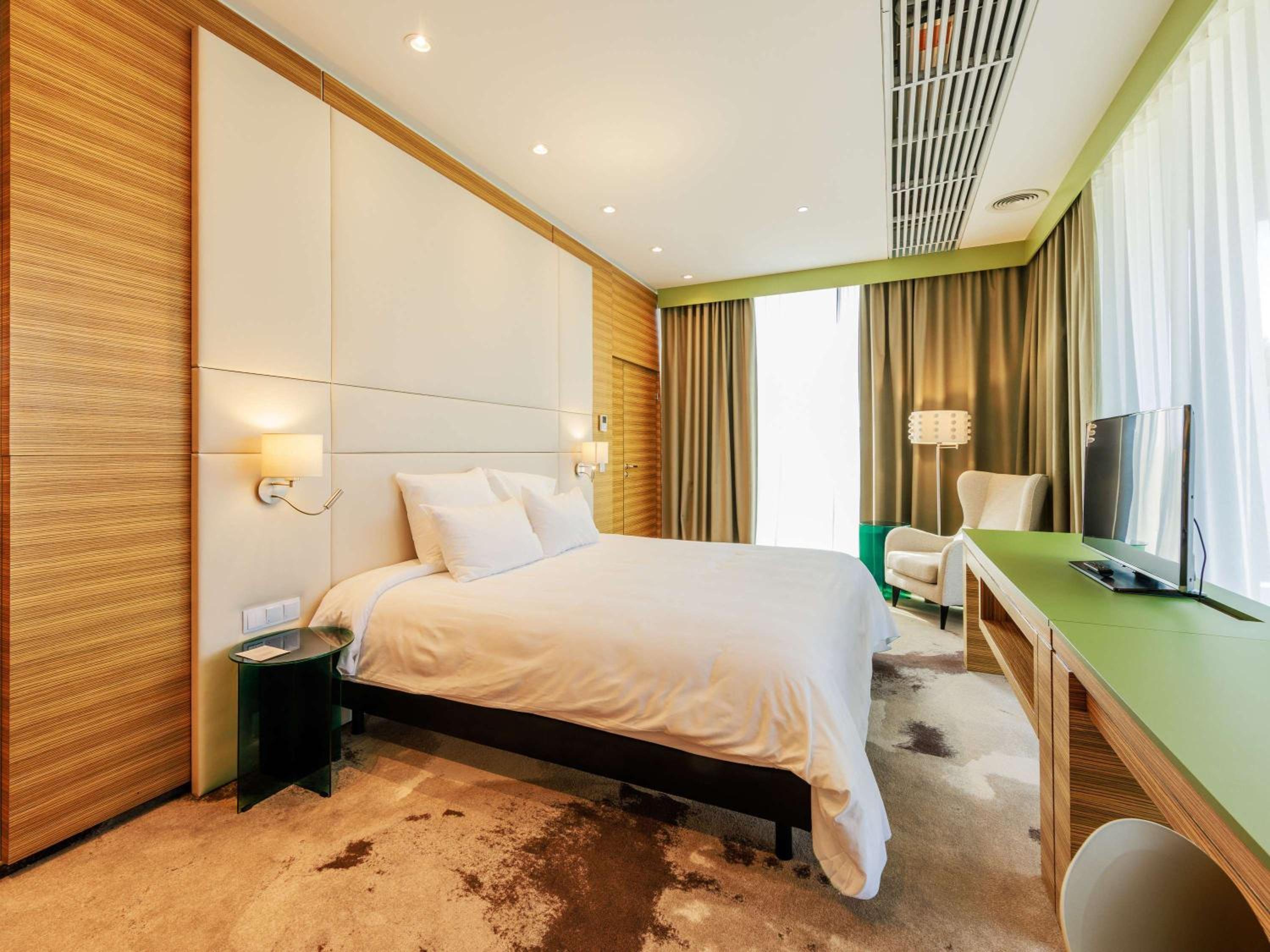 Suite with One Double Bed - Photo 1