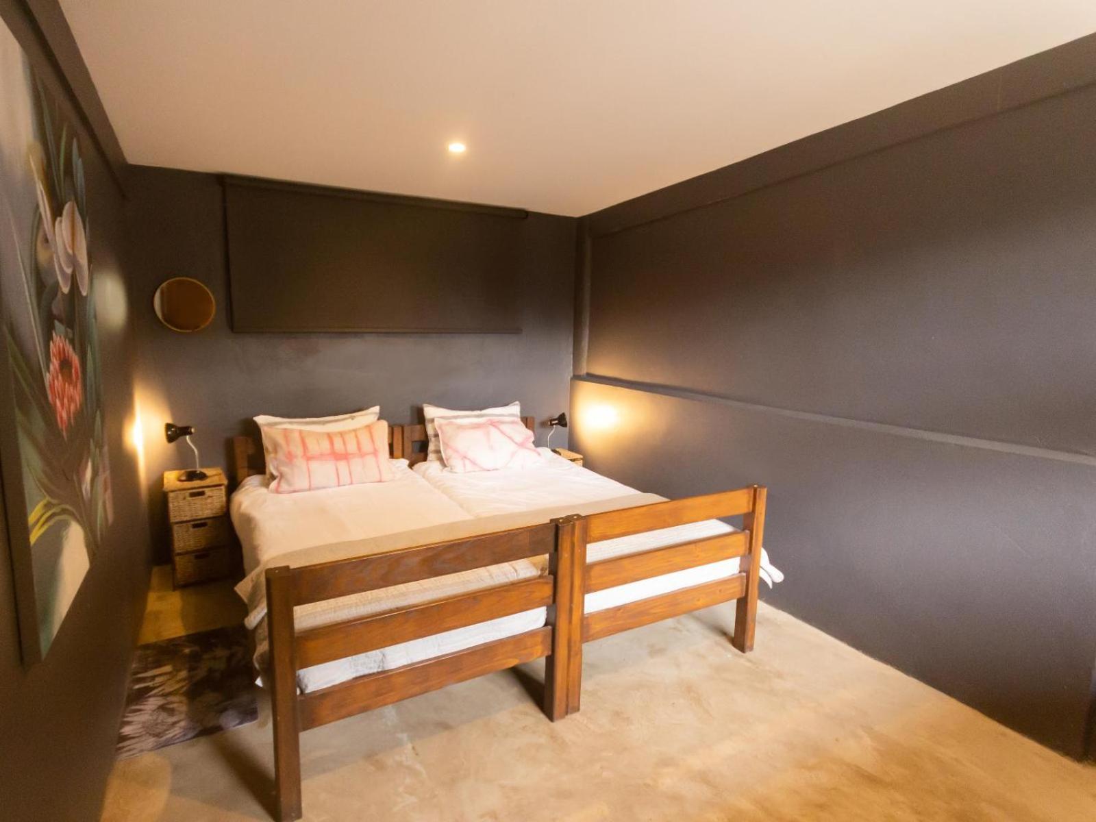 Standard Twin Room - Photo 2
