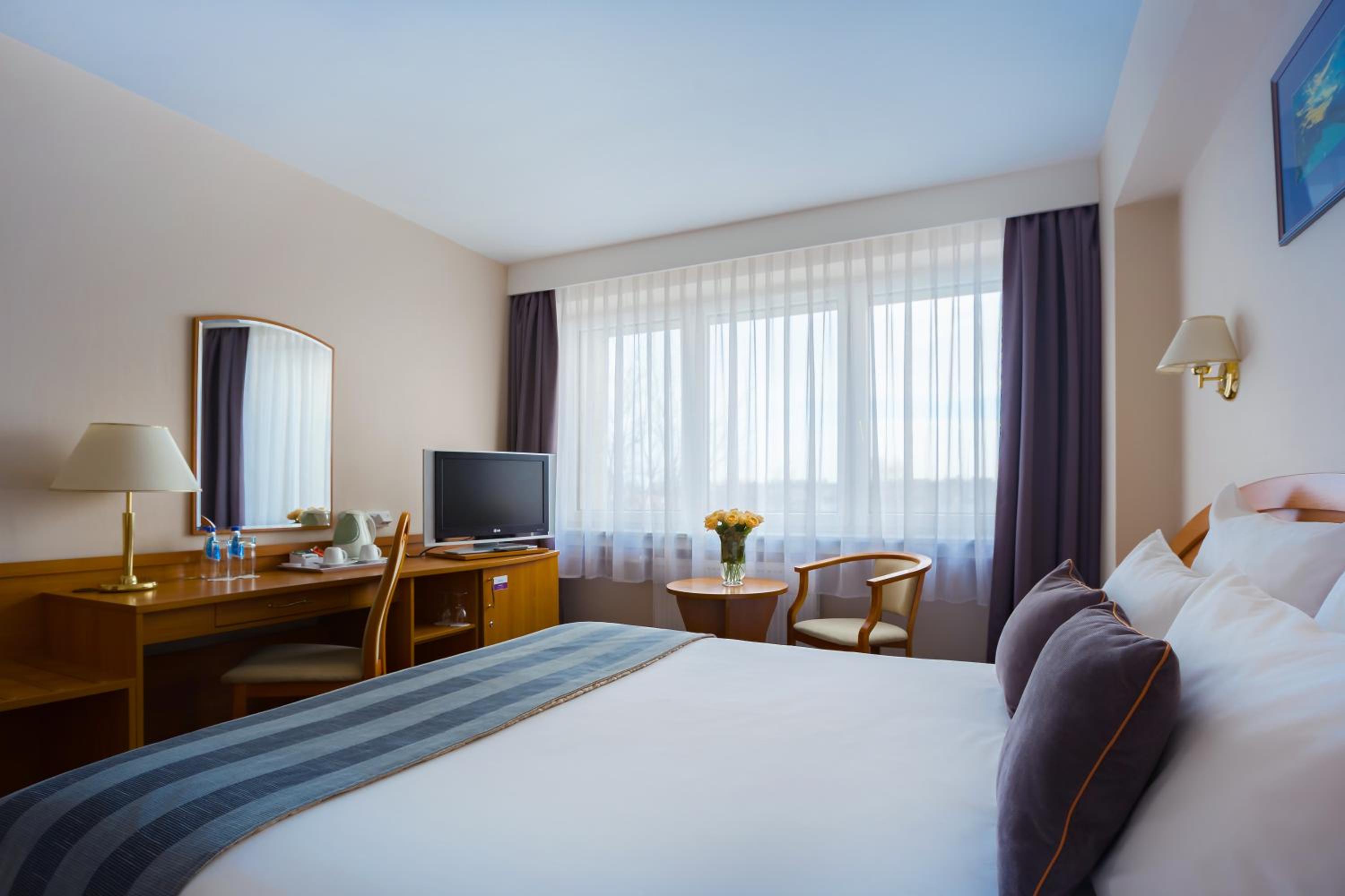 Standard Double Room - Photo 9