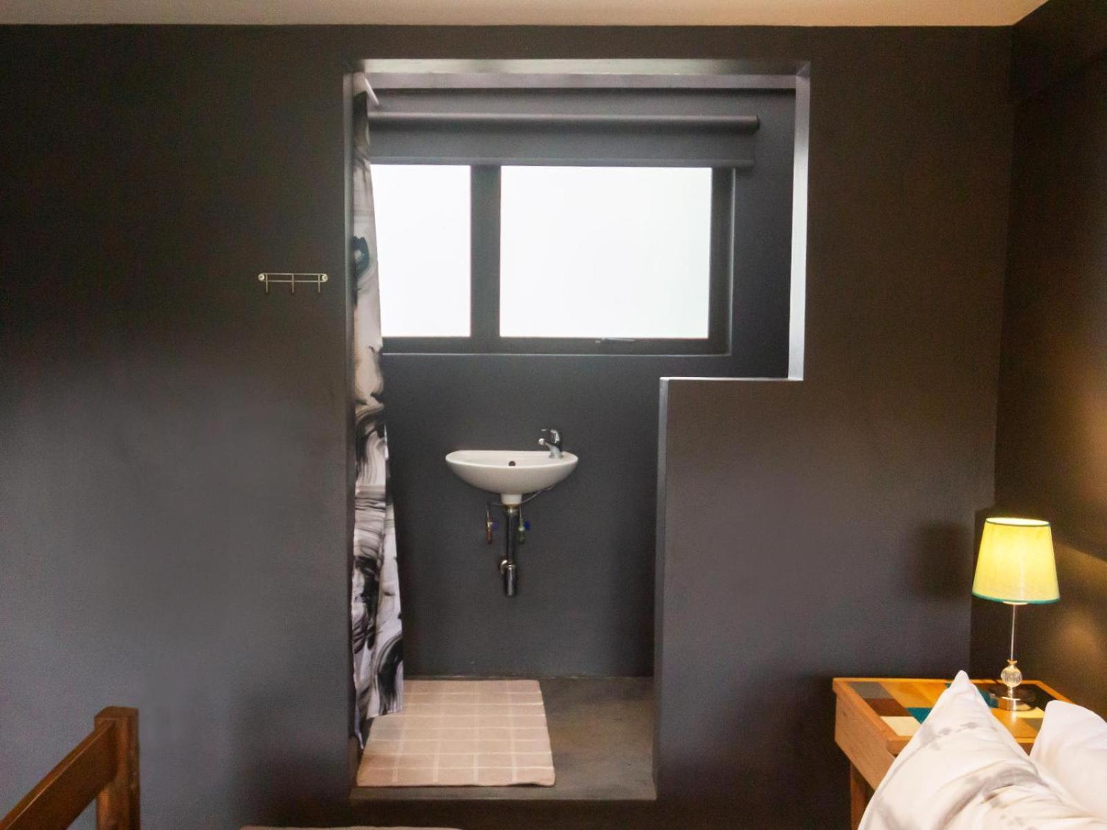 Twin Room - Photo 3