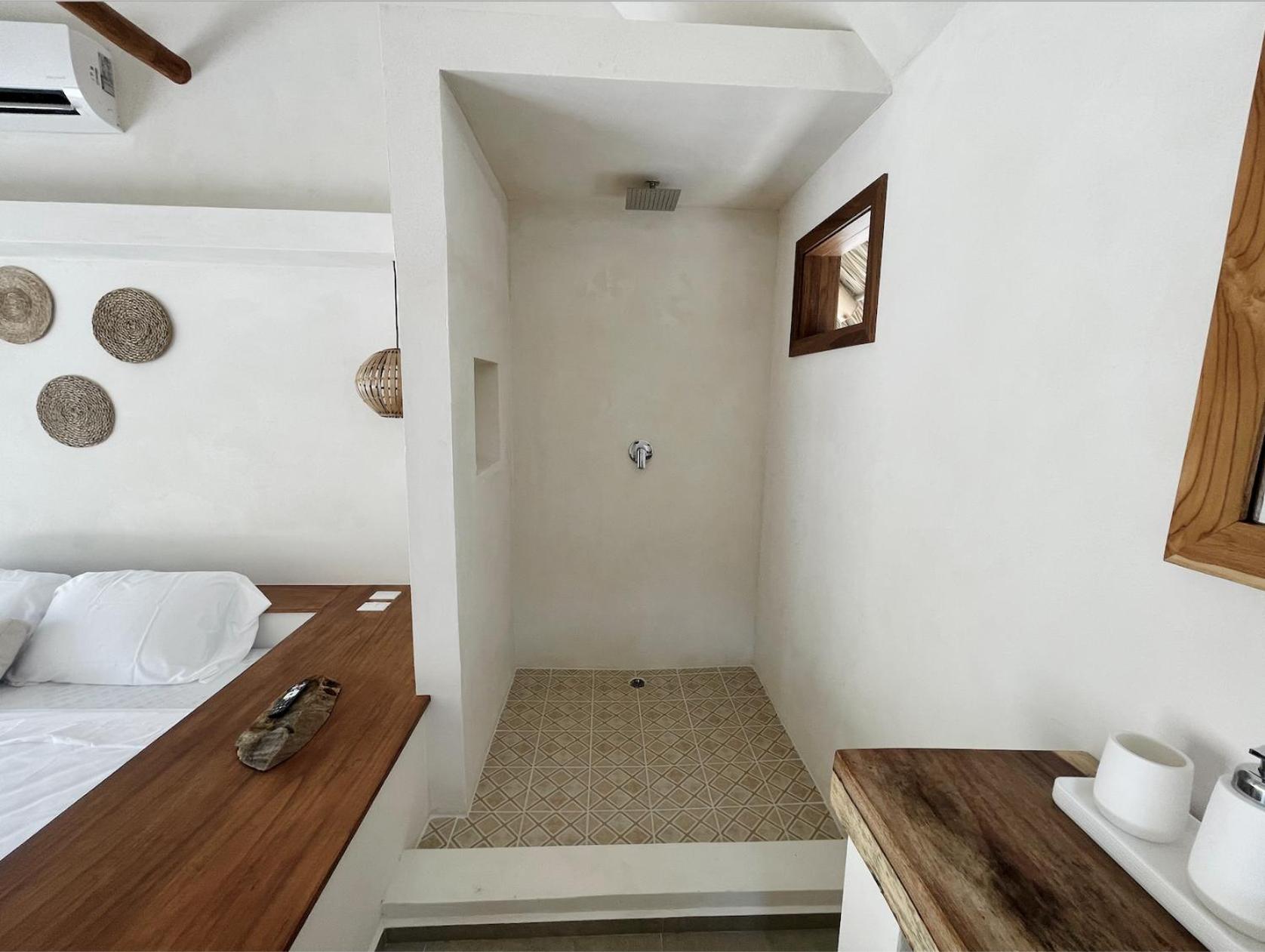 Suite with Pool View photo 3