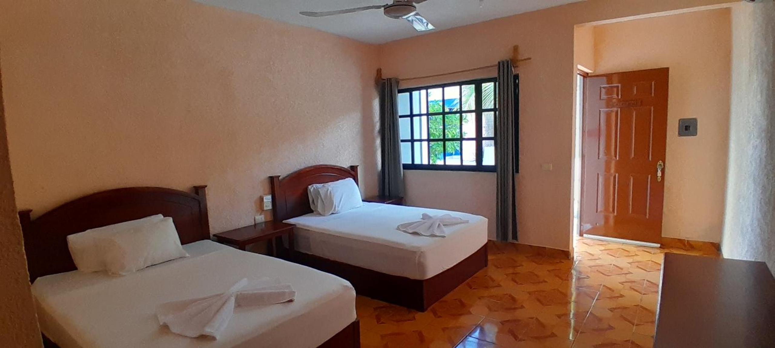 Standard Double Room with Two Double Beds photo 2