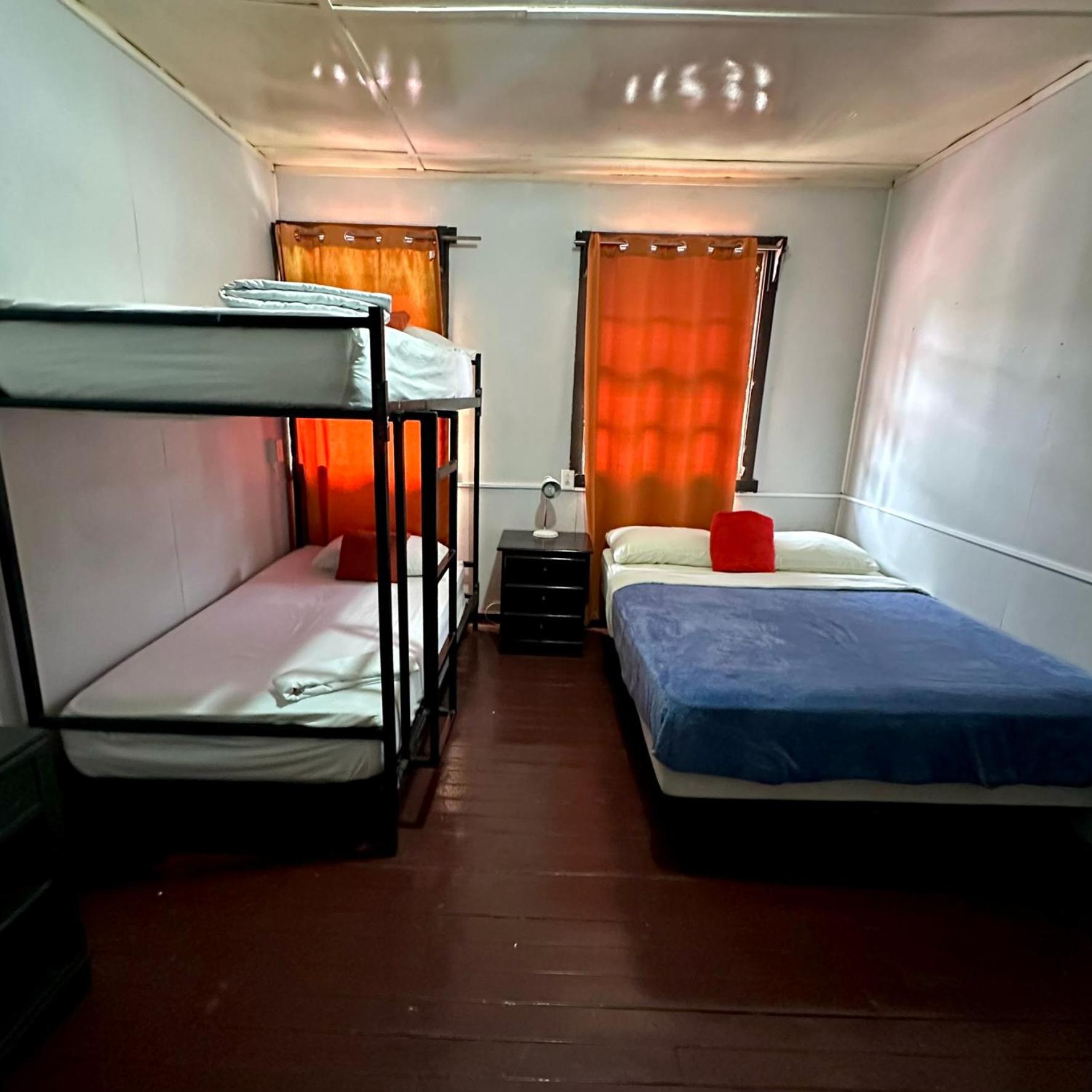 Bed in 4-Bed Mixed Dormitory Room photo 1
