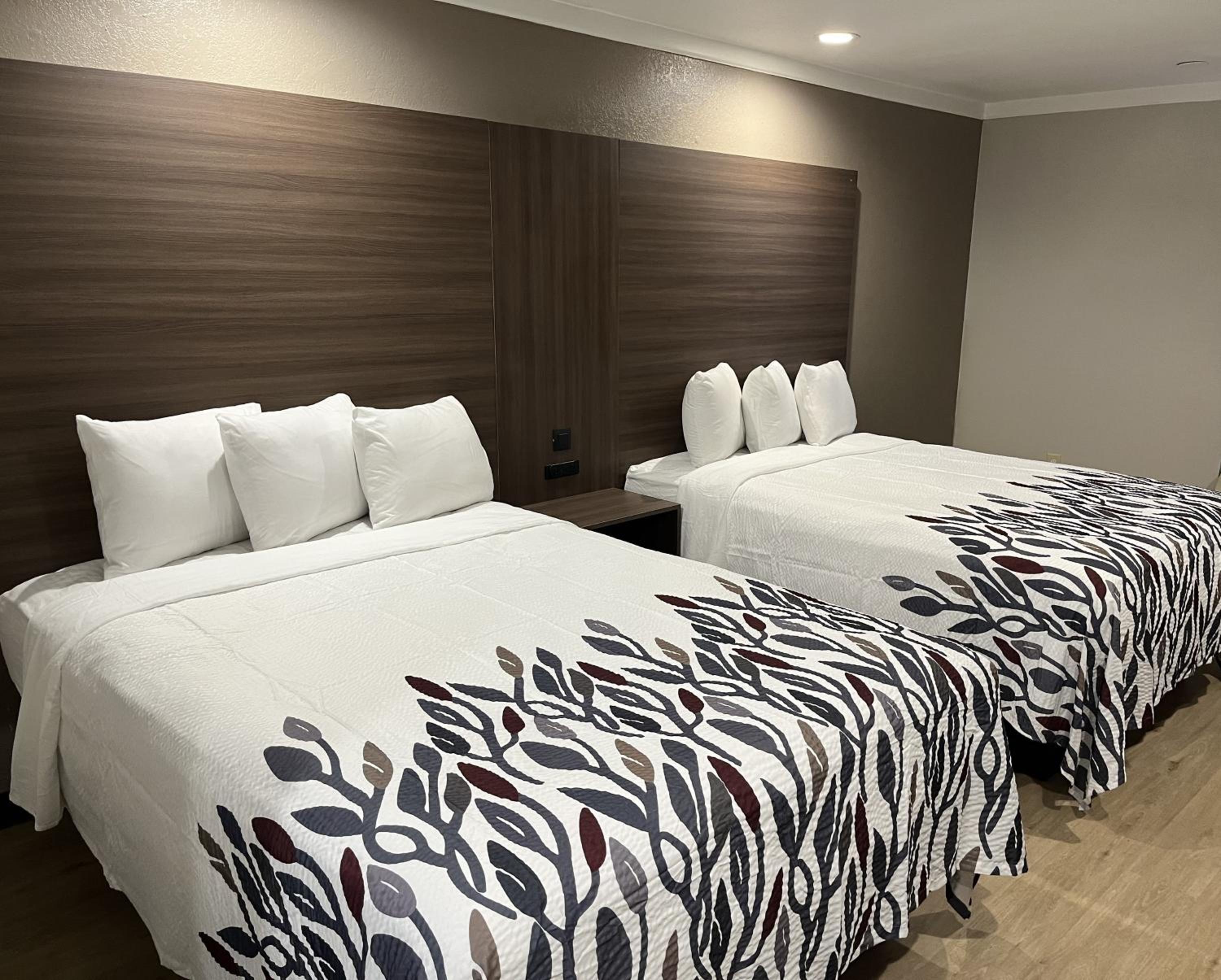 Deluxe Room with Two Queen Beds Non-Smoking