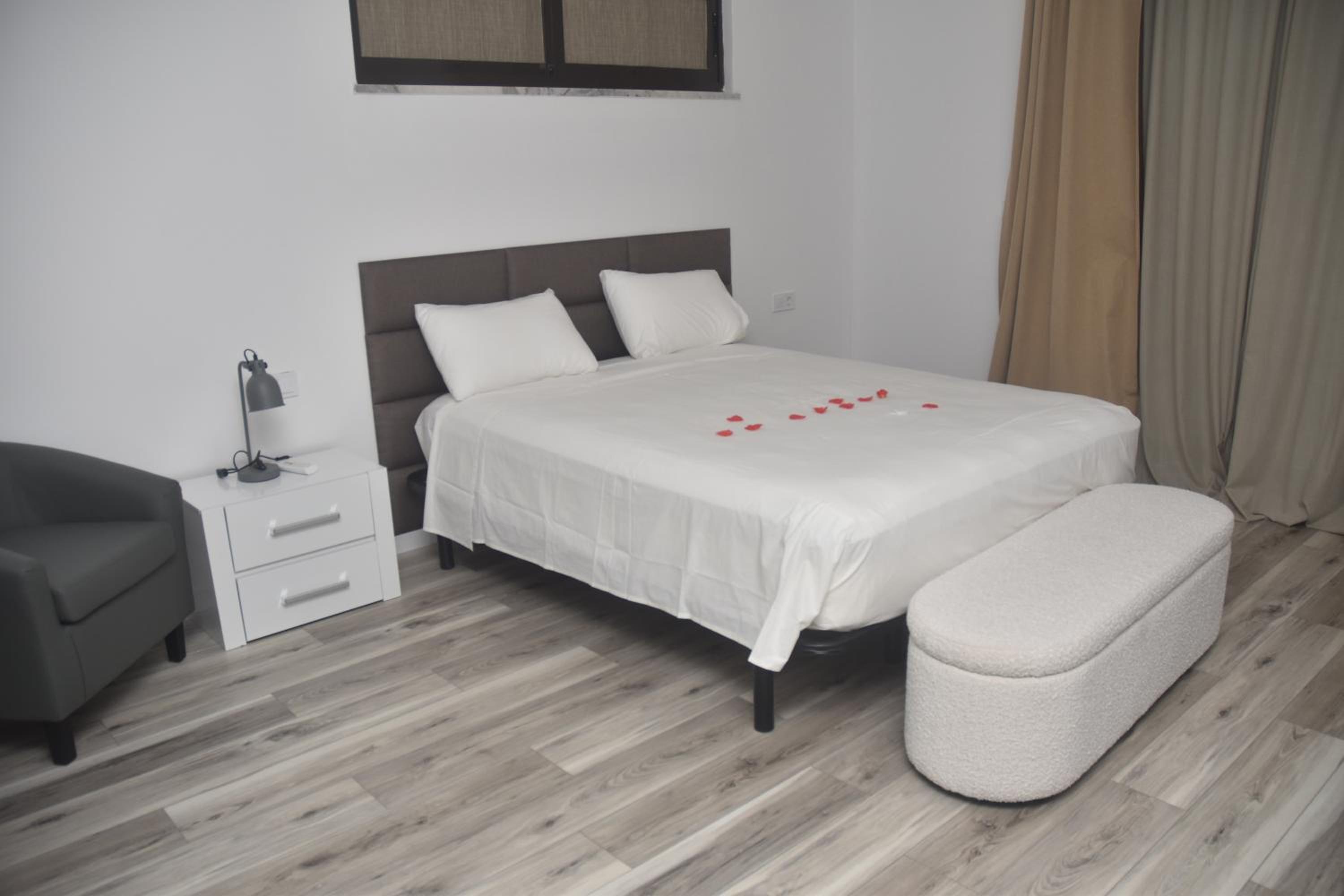 Queen Room with Balcony