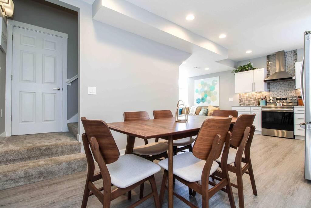 Four-Bedroom House photo 3