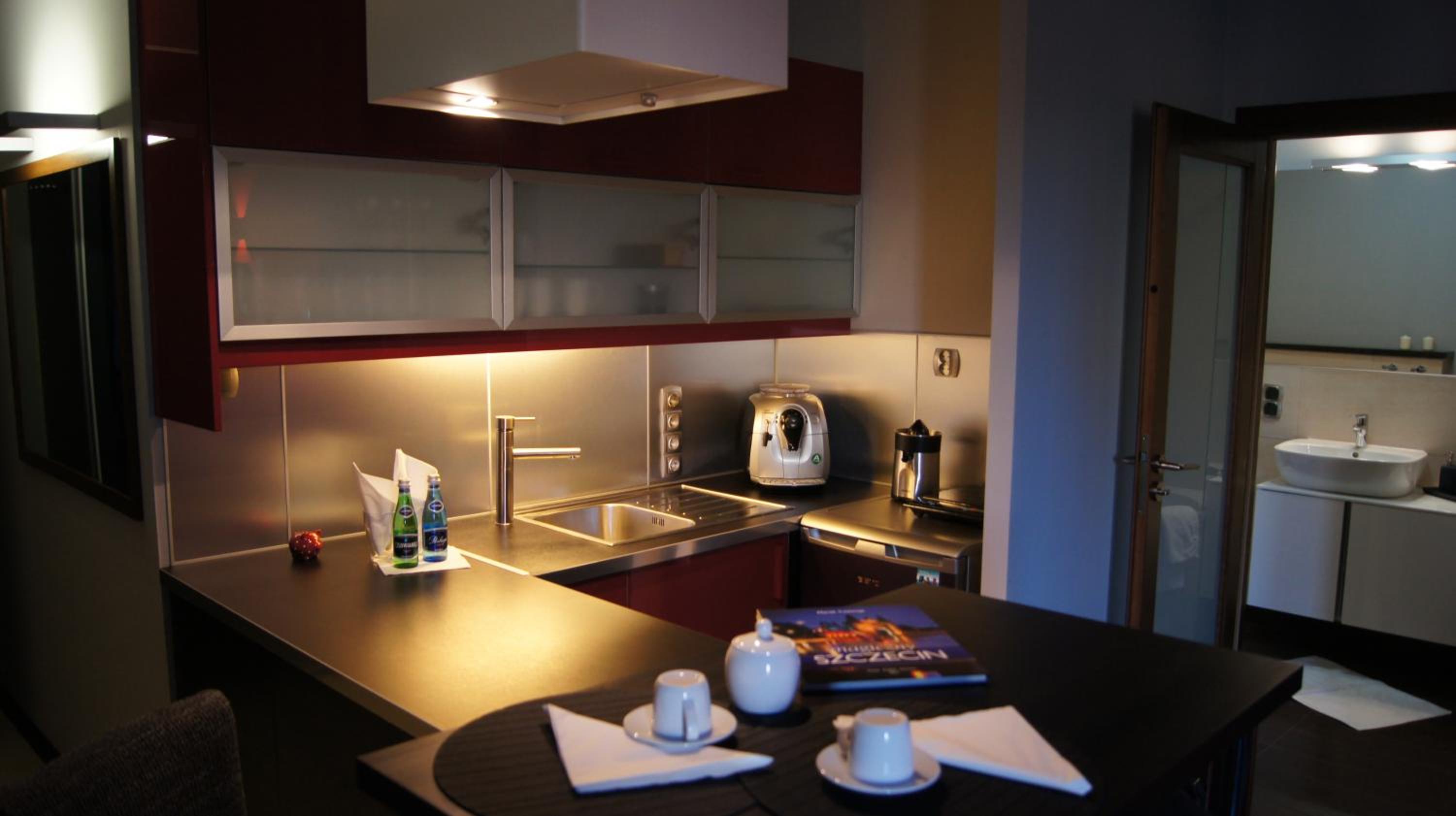 One-Bedroom Apartment - Photo 15